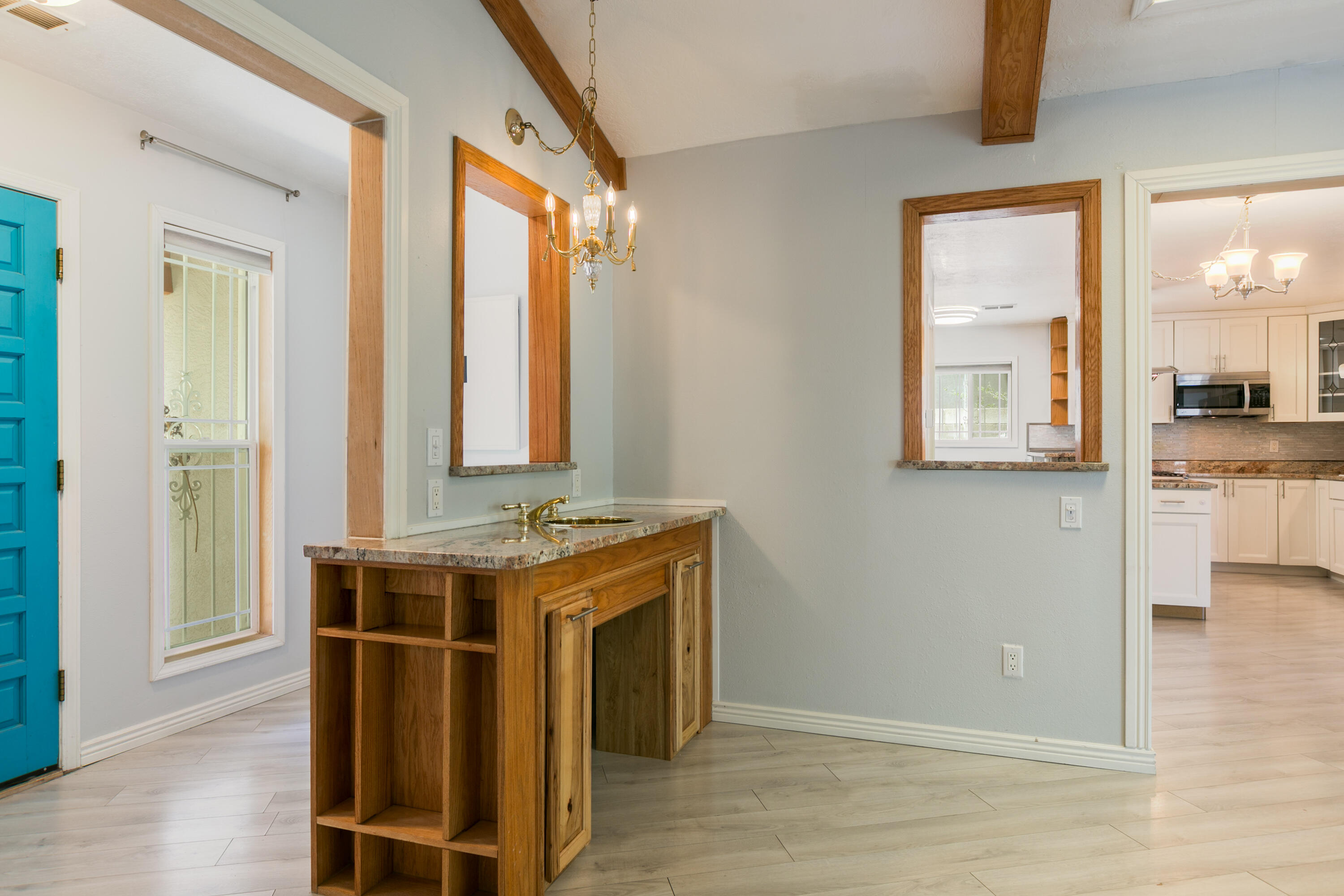 2108 ESPANOLA Street NE