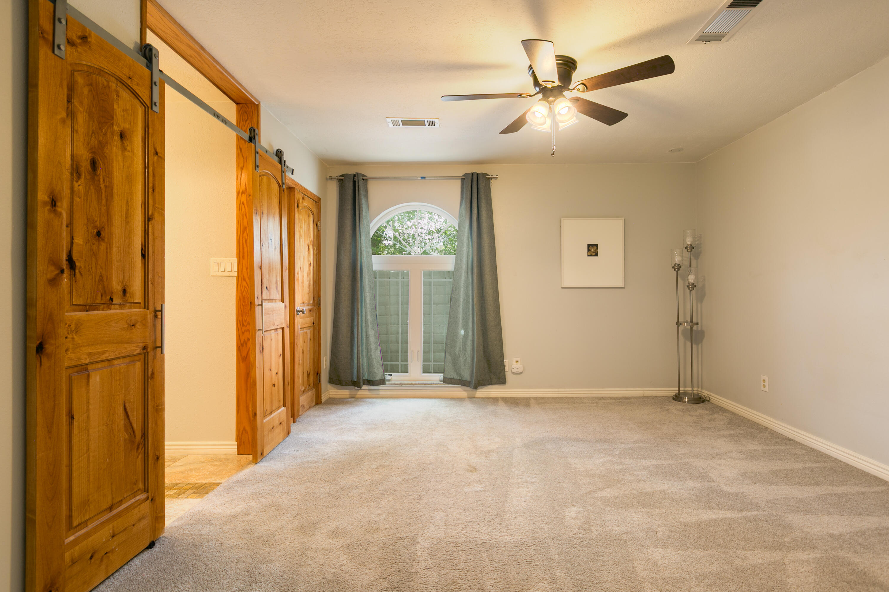 2108 ESPANOLA Street NE