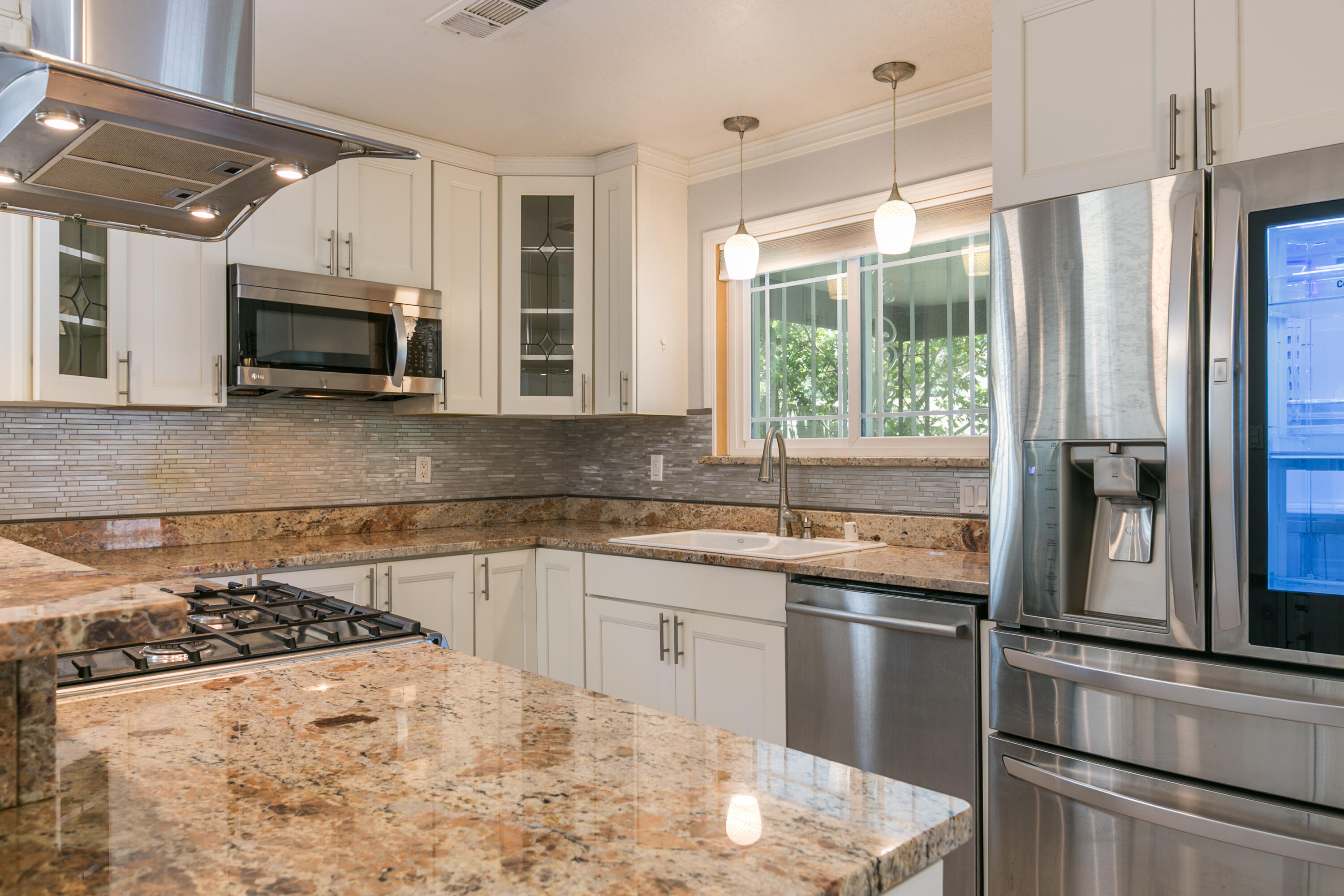 2108 ESPANOLA Street NE