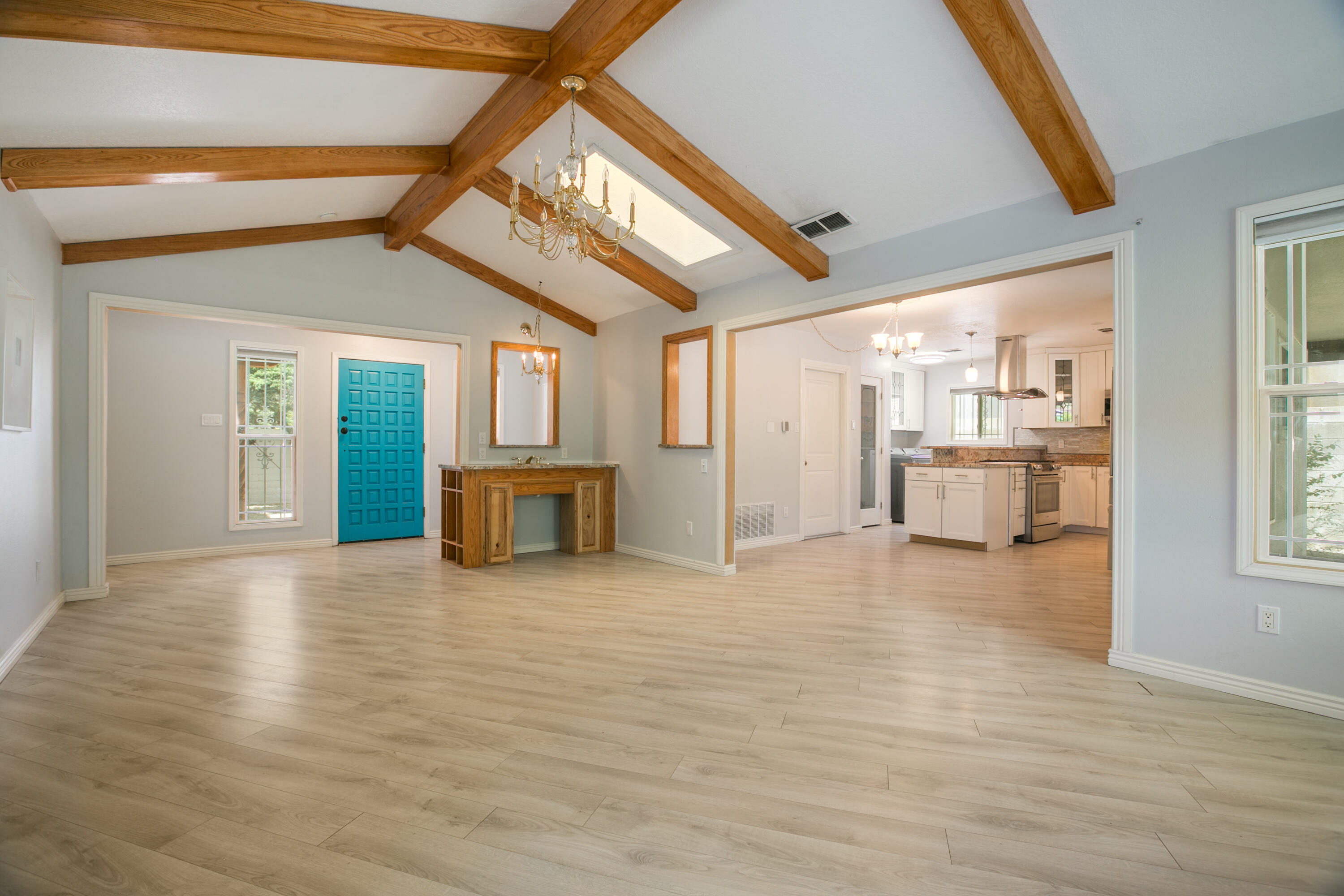 2108 ESPANOLA Street NE