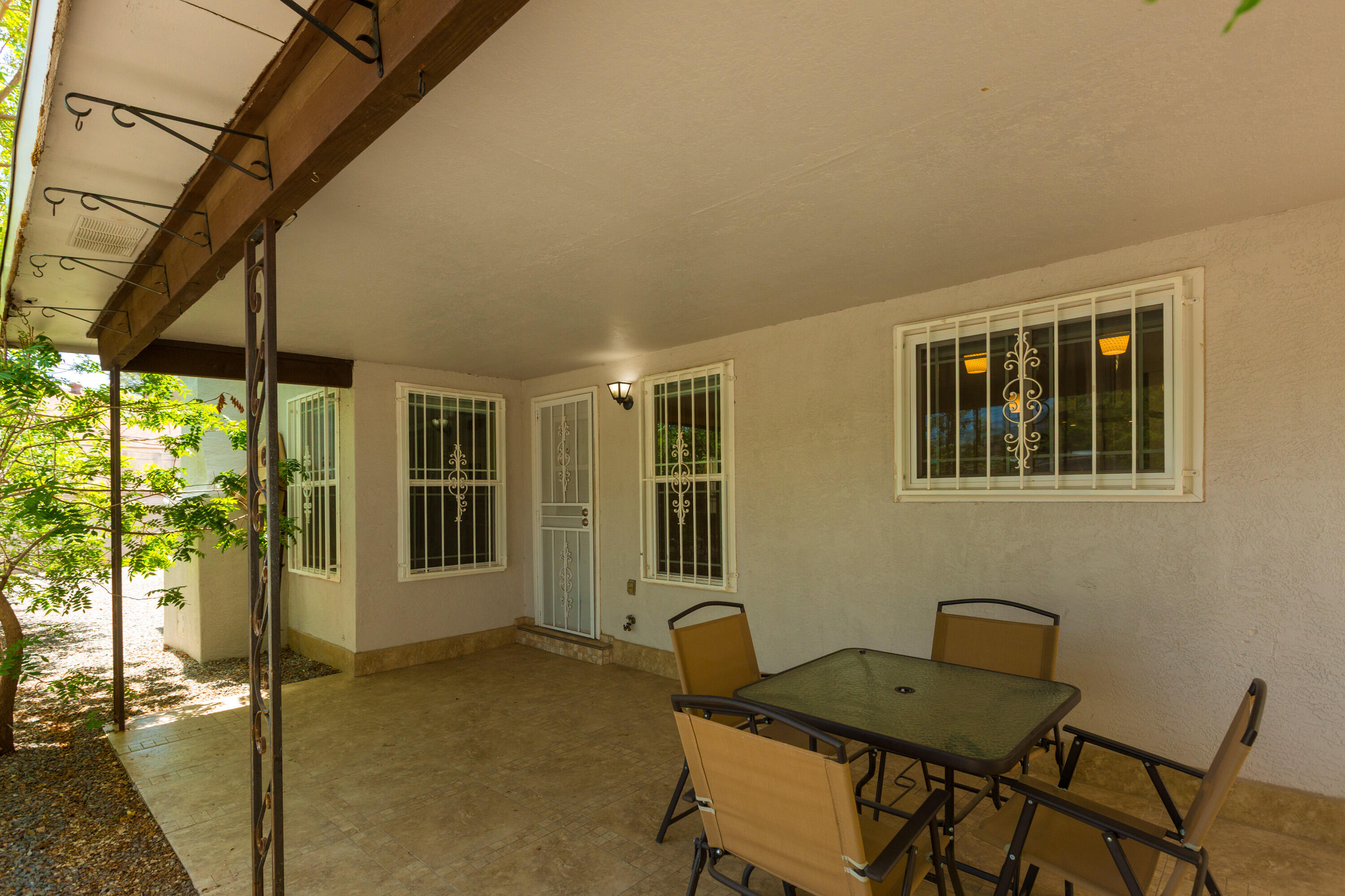 2108 ESPANOLA Street NE