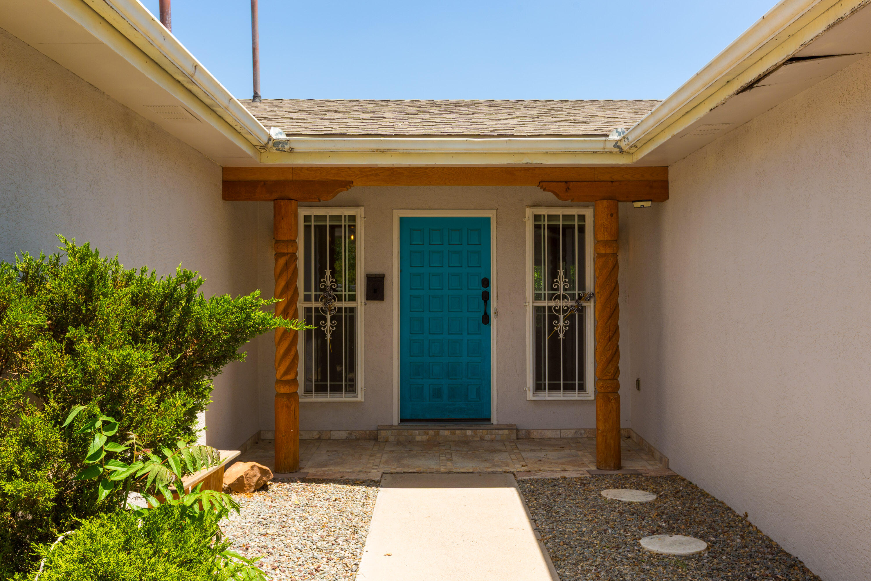 2108 ESPANOLA Street NE