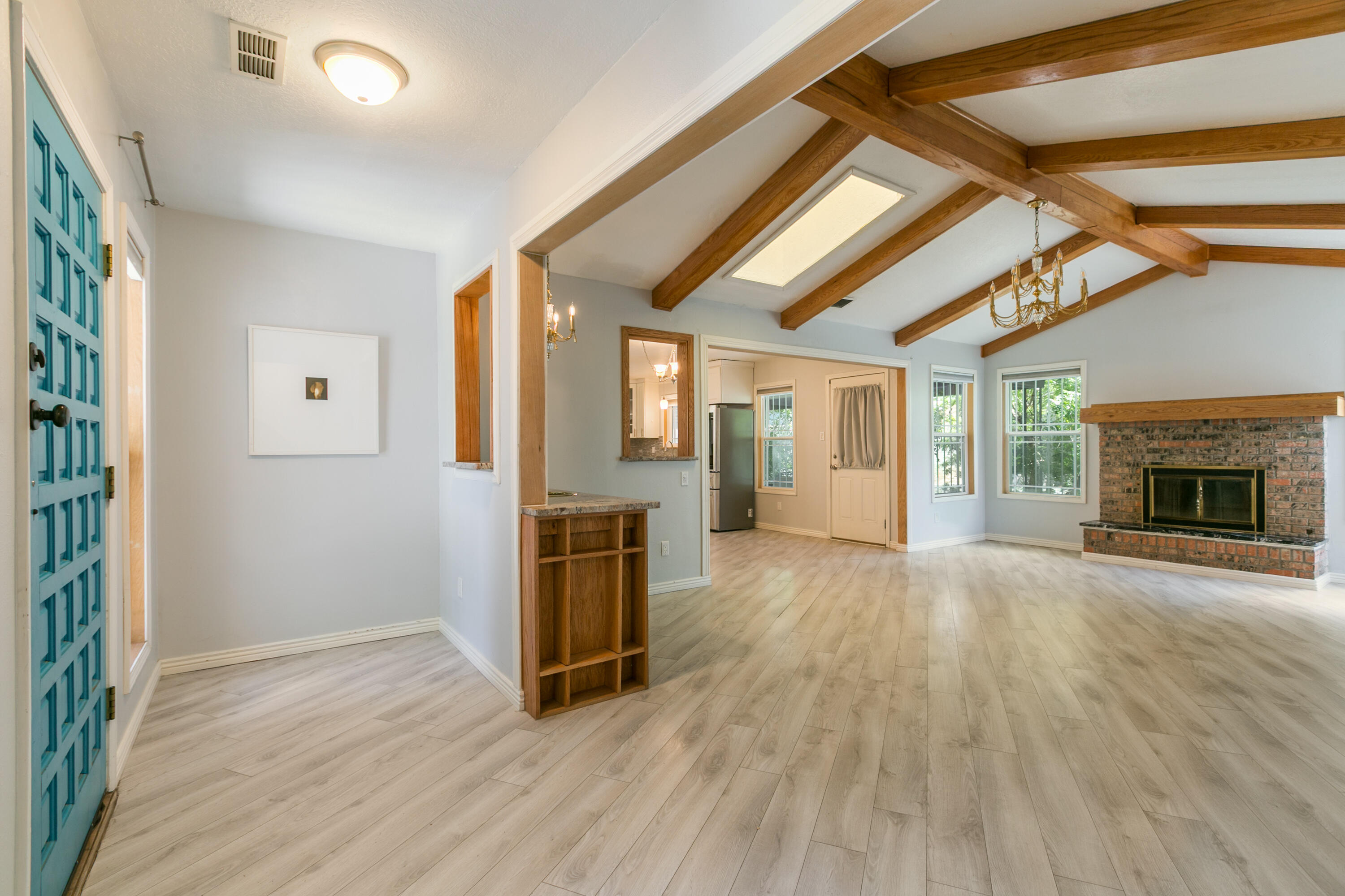 2108 ESPANOLA Street NE