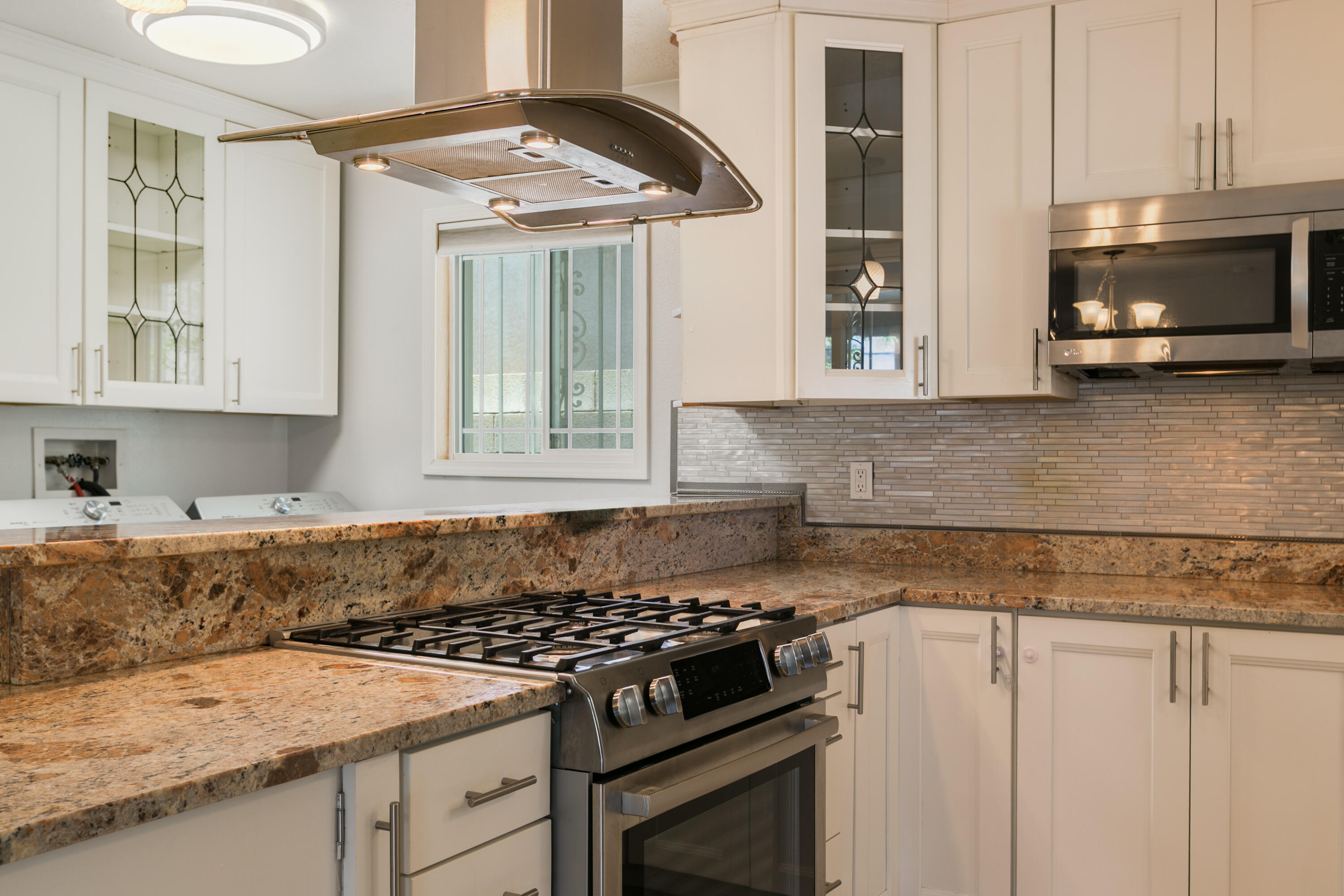 2108 ESPANOLA Street NE