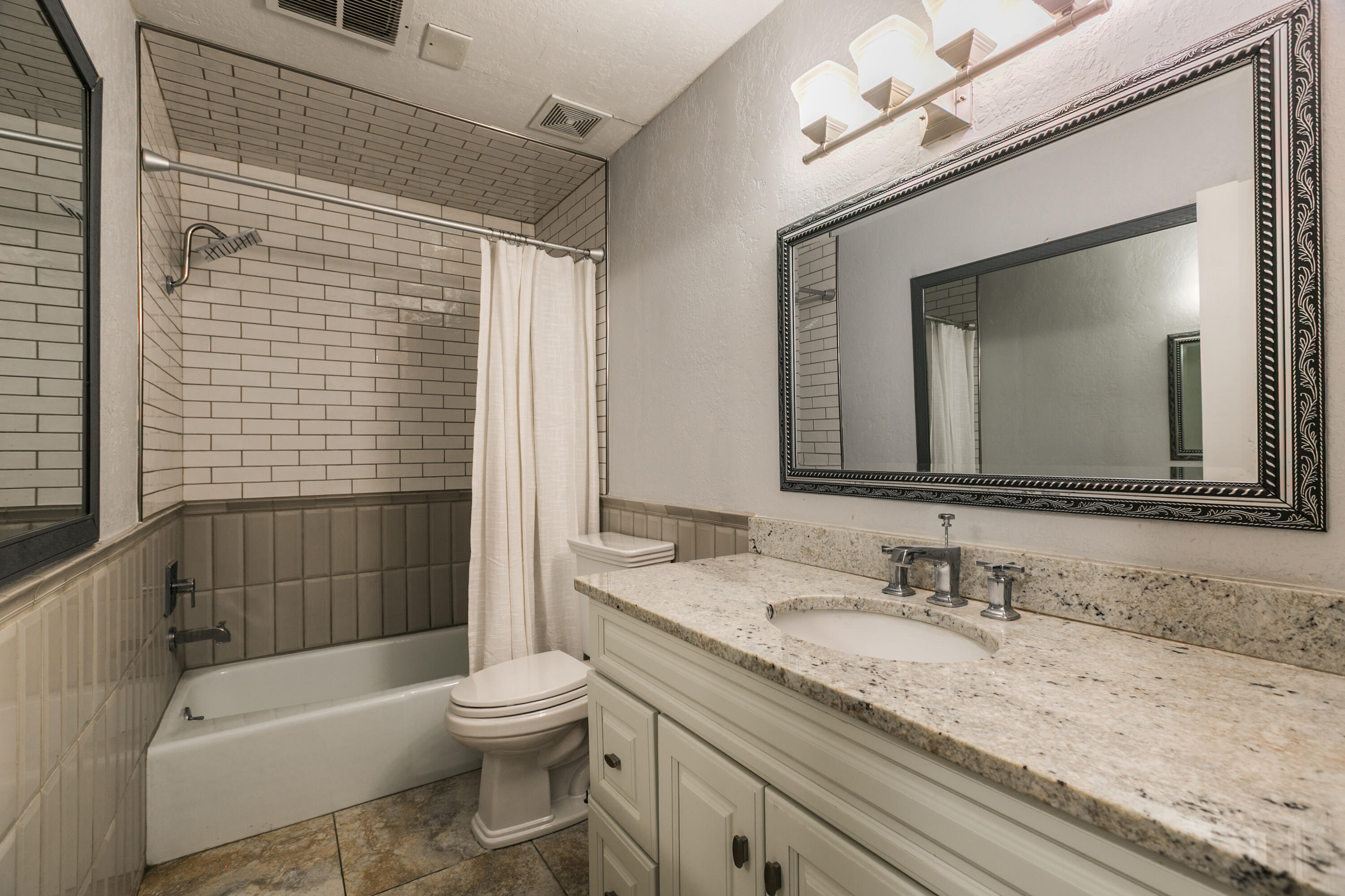 2108 ESPANOLA Street NE