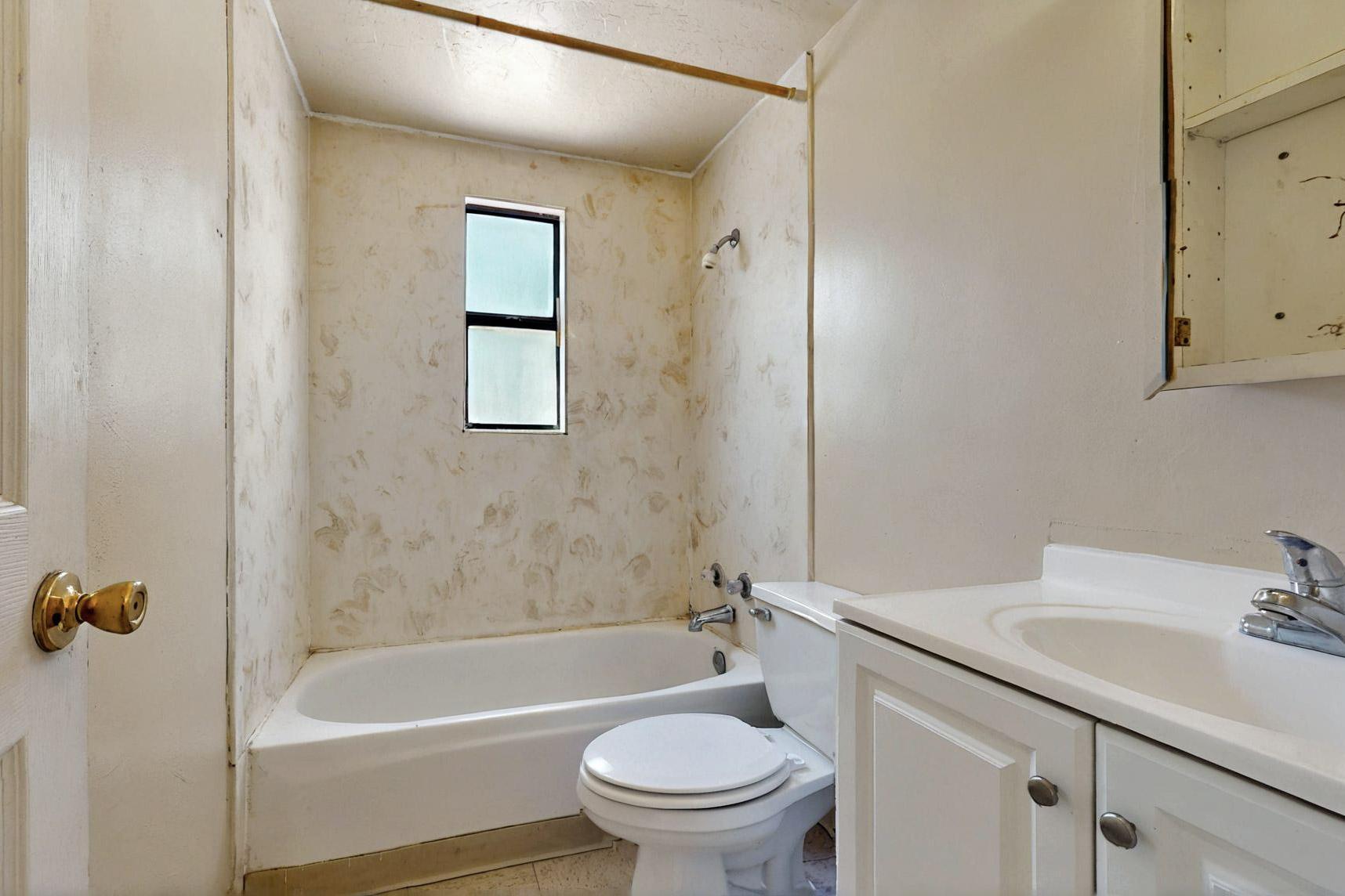 5212 CHEROKEE Road NE