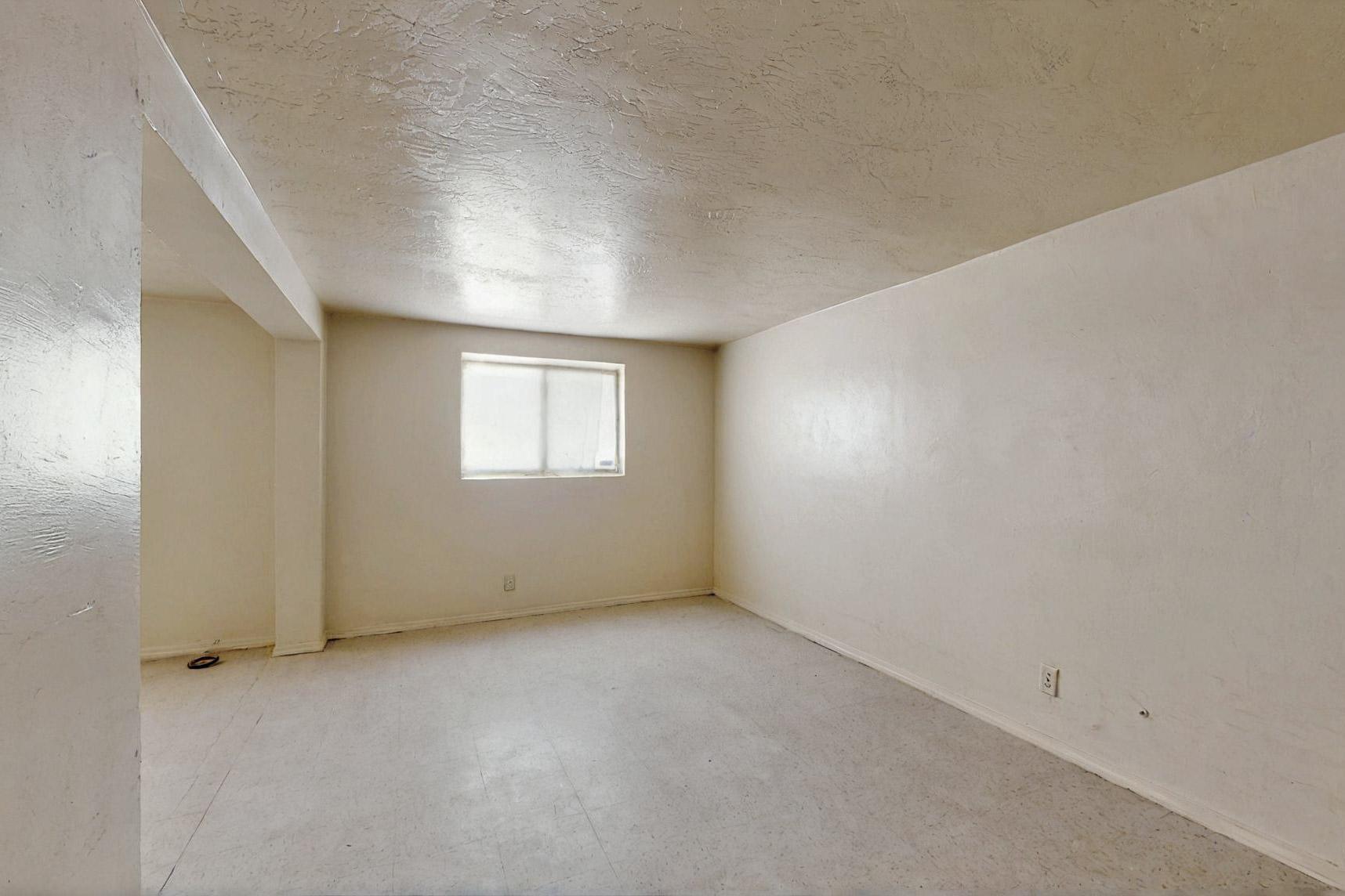 5212 CHEROKEE Road NE