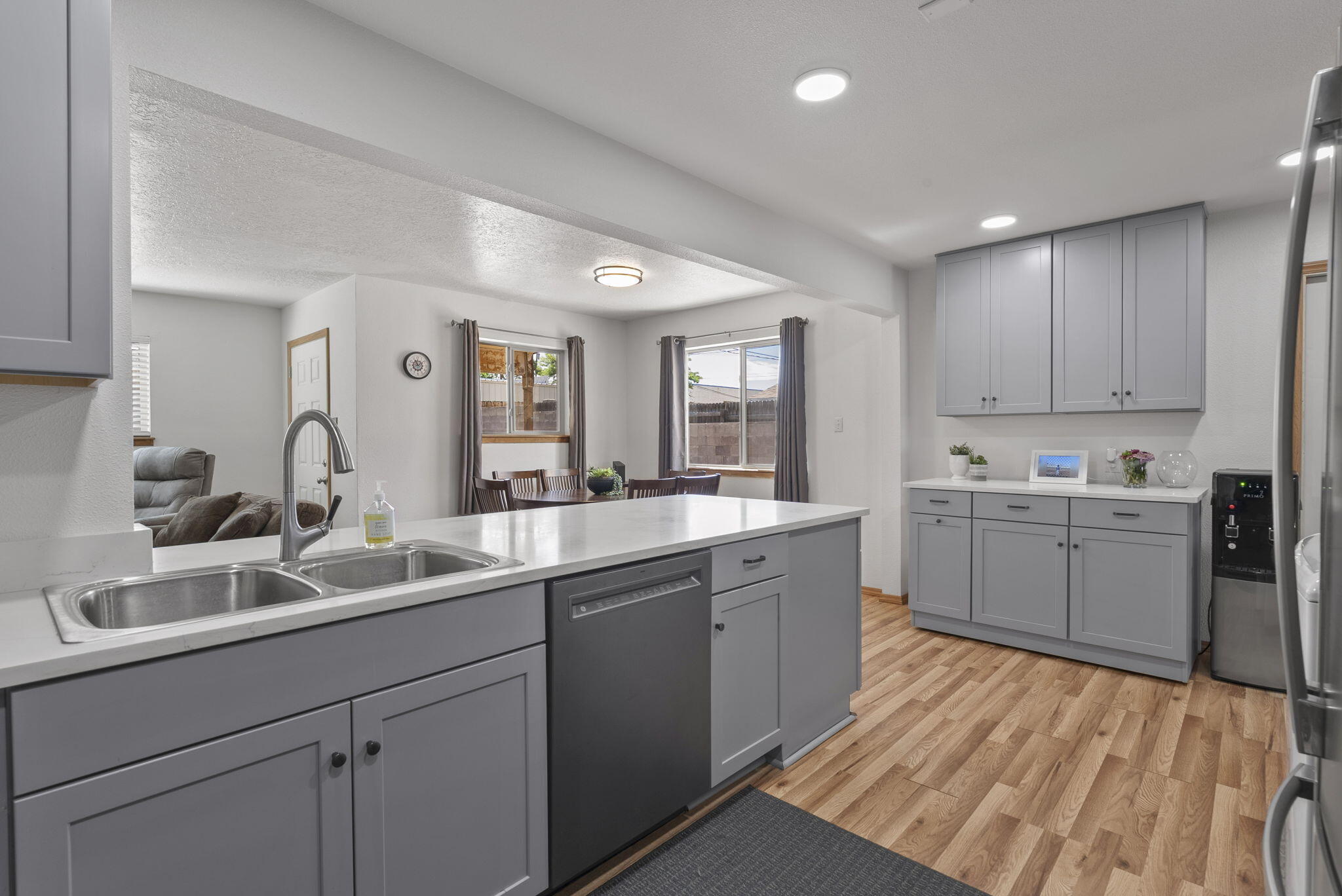 1712 MURIEL Street NE