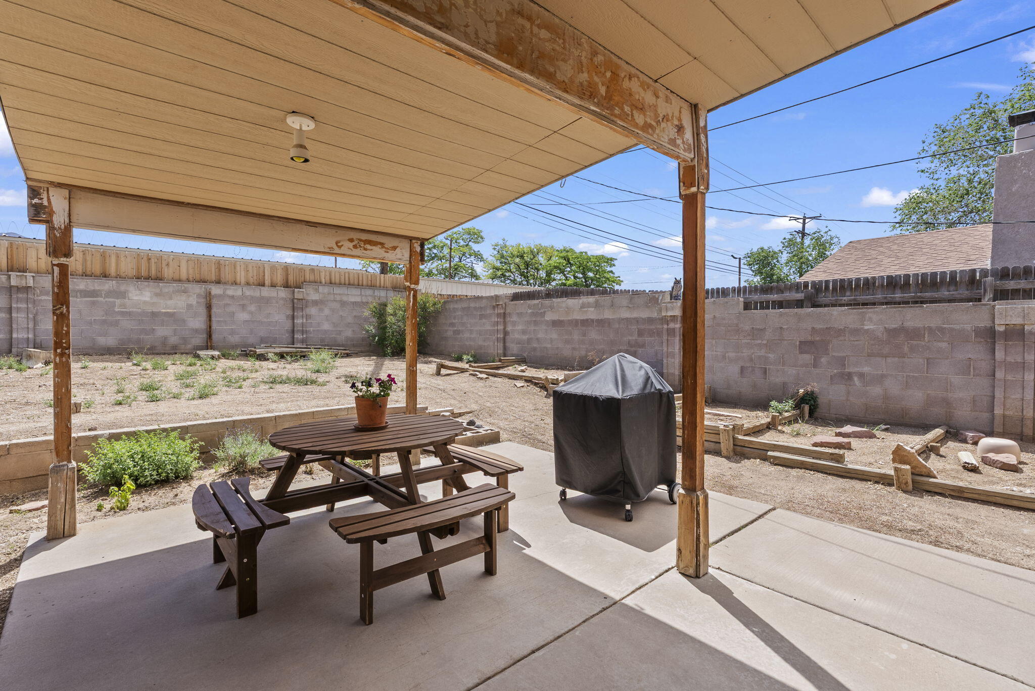 1712 MURIEL Street NE