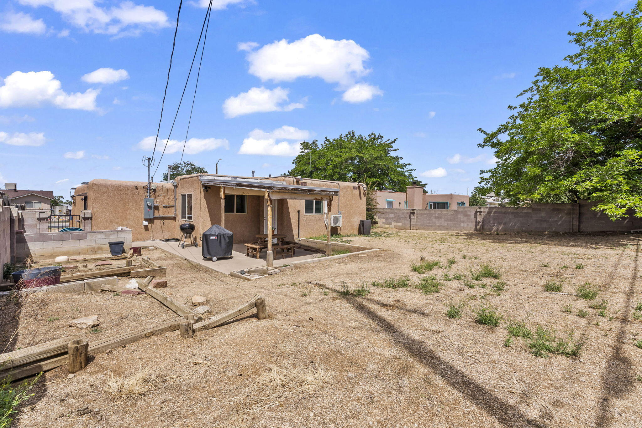 1712 MURIEL Street NE