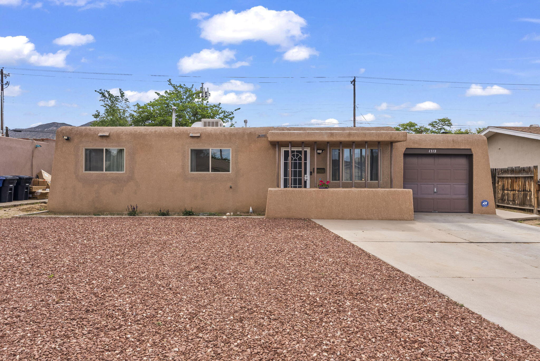 1712 MURIEL Street NE