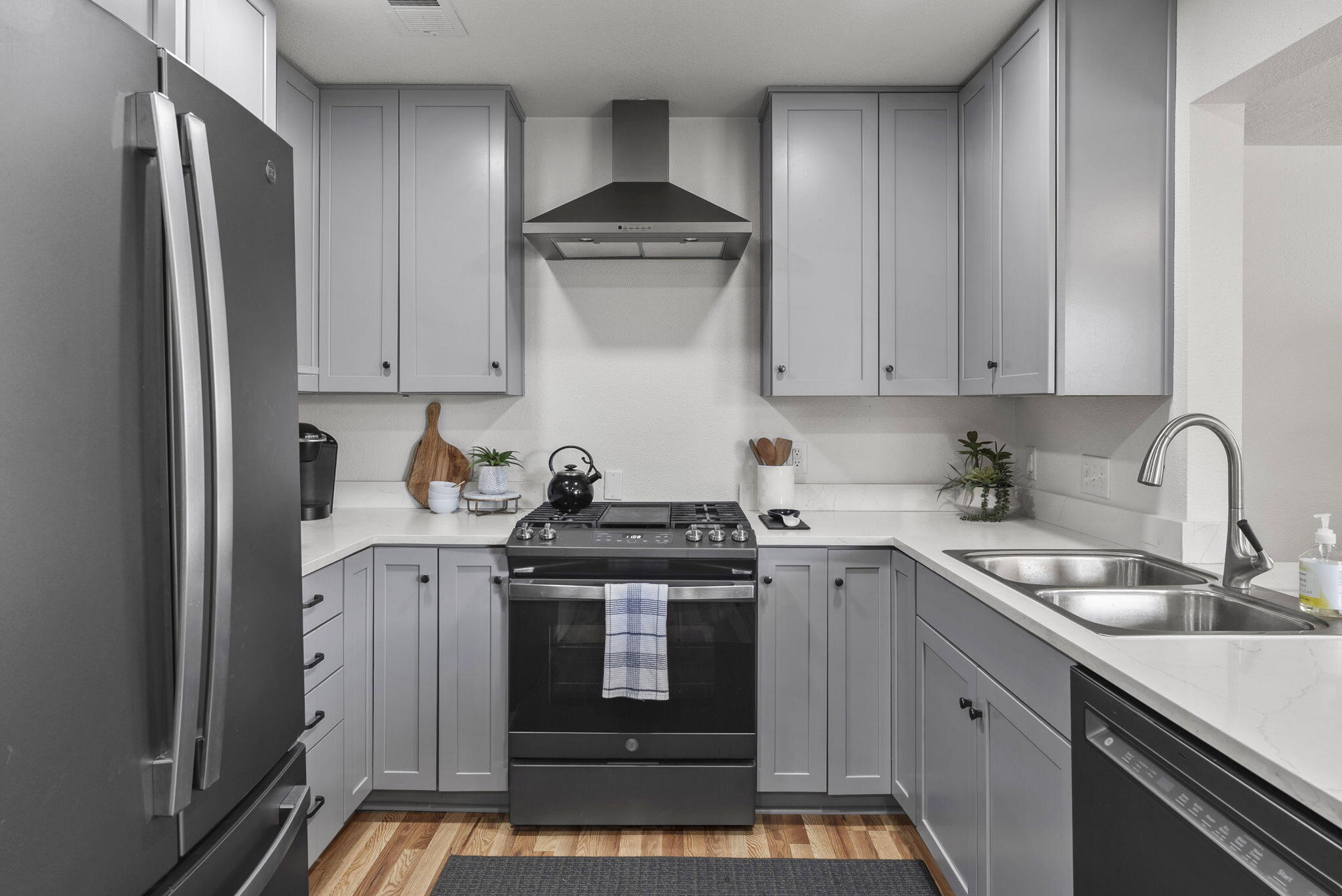 1712 MURIEL Street NE