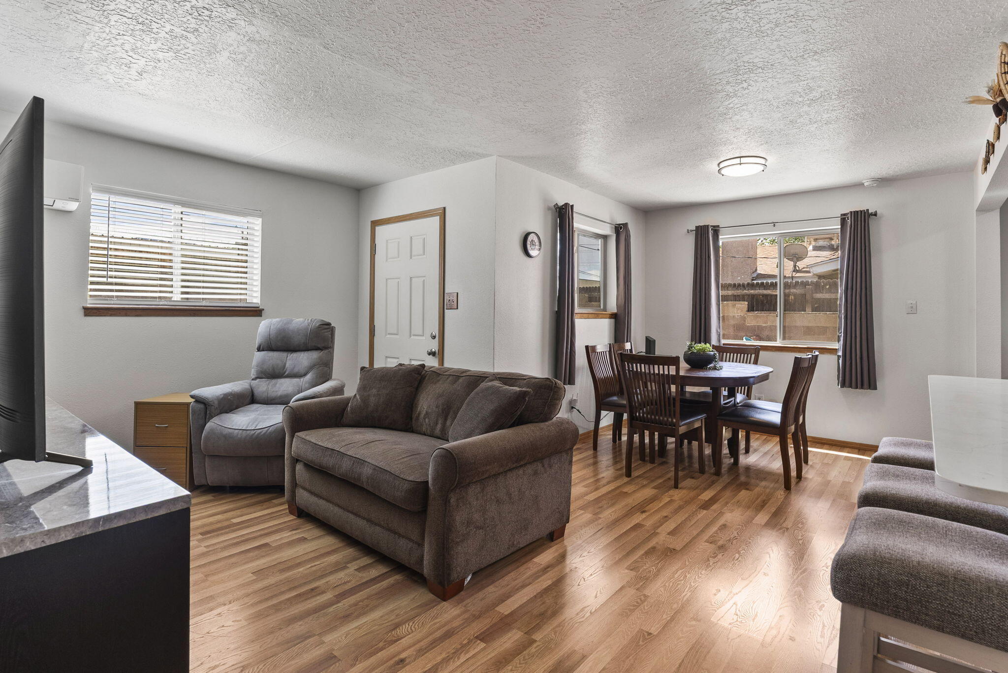 1712 MURIEL Street NE