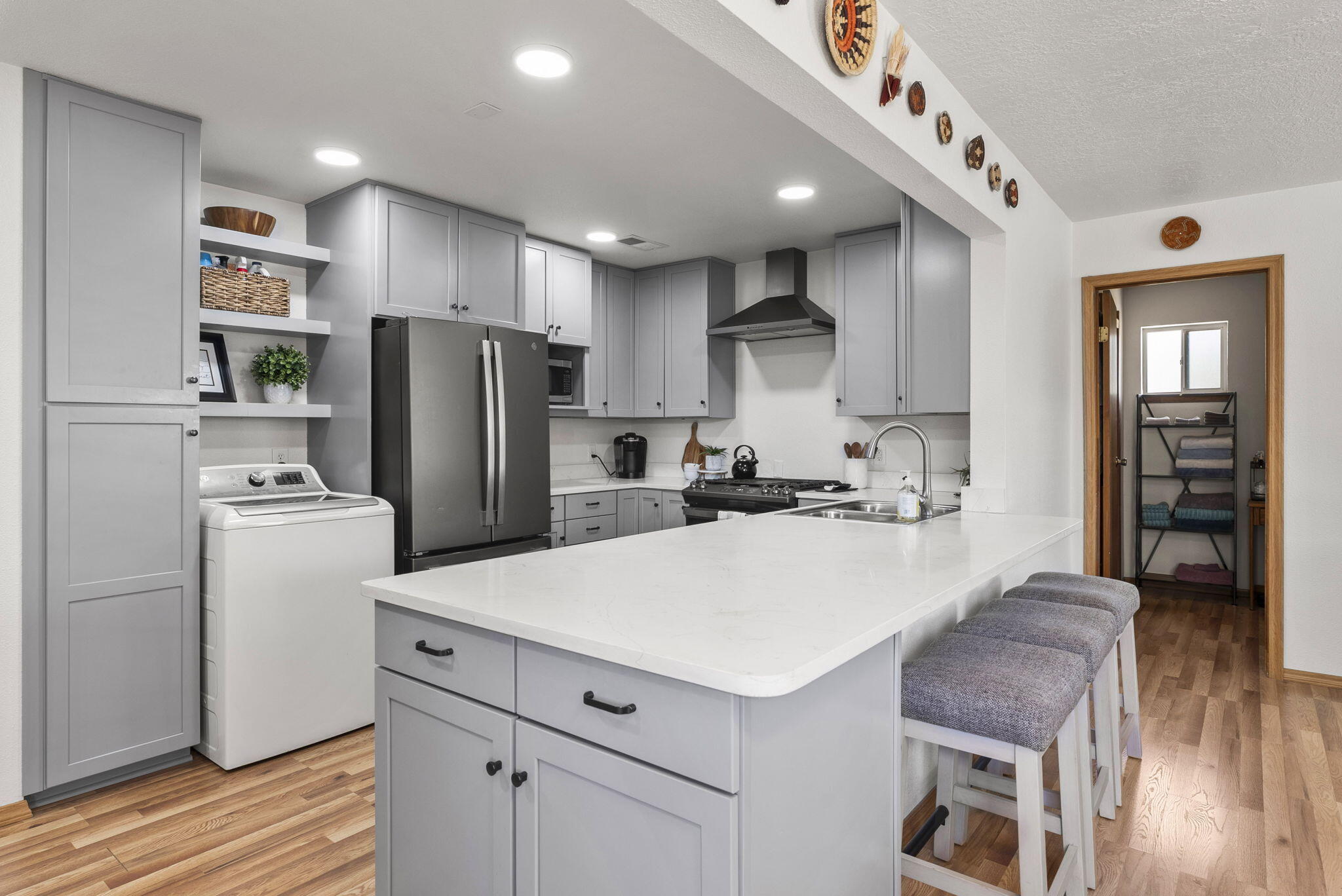 1712 MURIEL Street NE