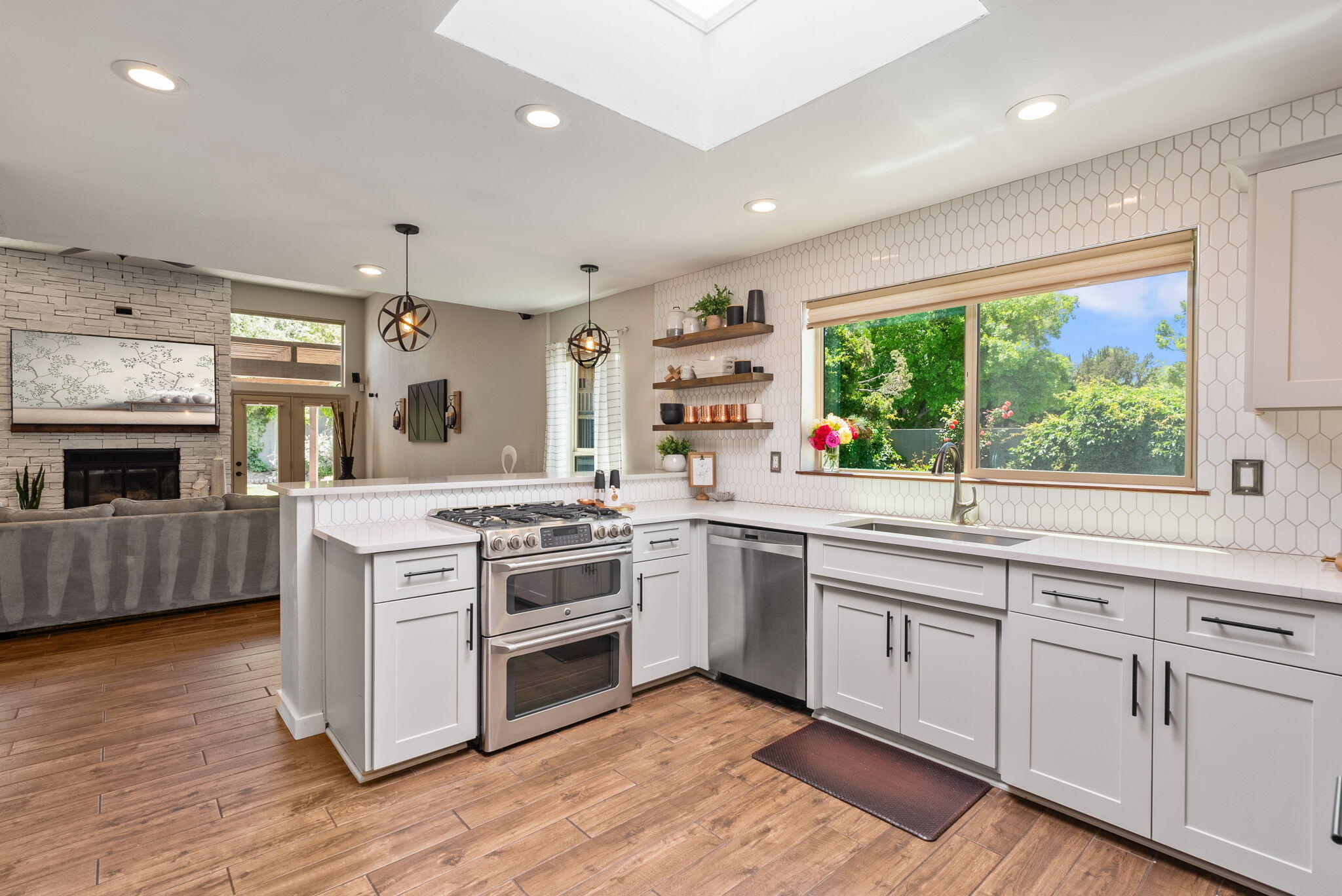 5512 ESTRELLITA DEL NORTE Road NE