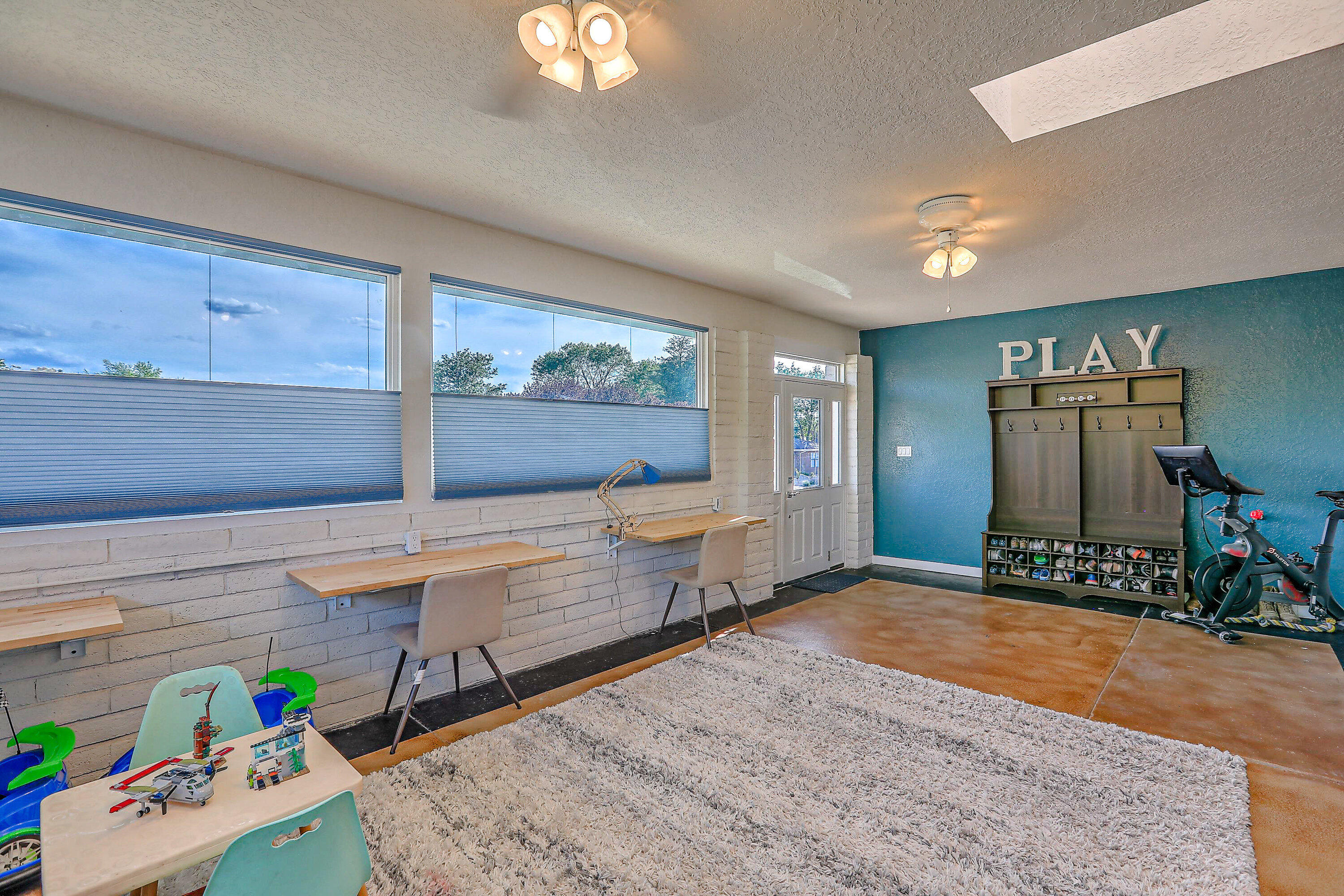 7421 WOODAL Street NE