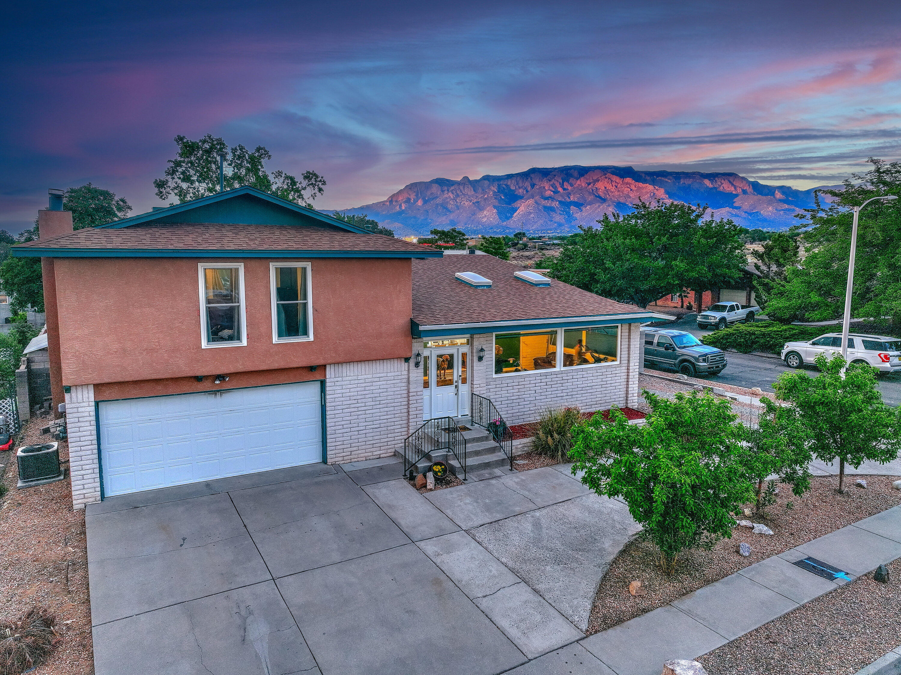 7421 WOODAL Street NE