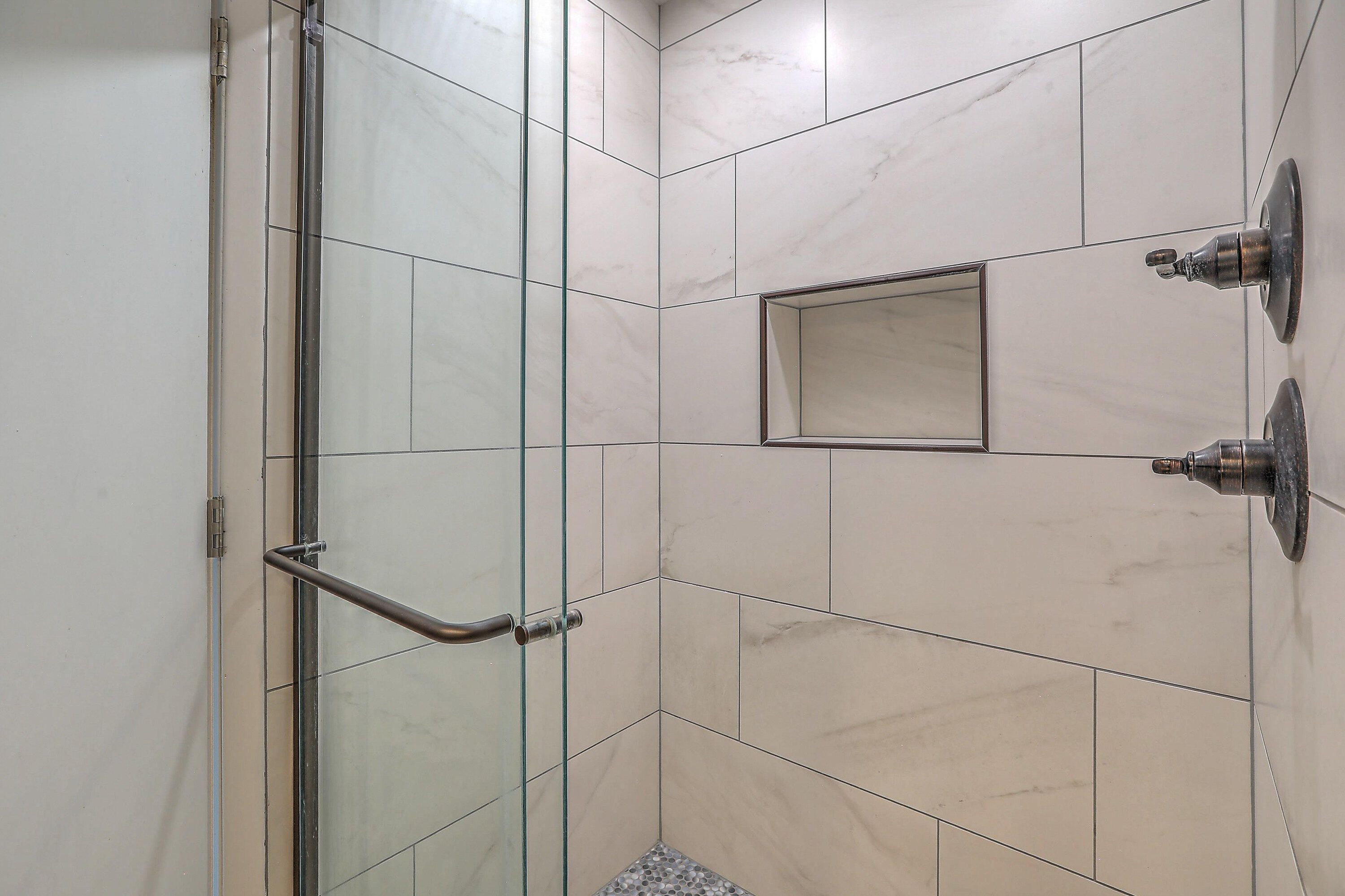 7421 WOODAL Street NE