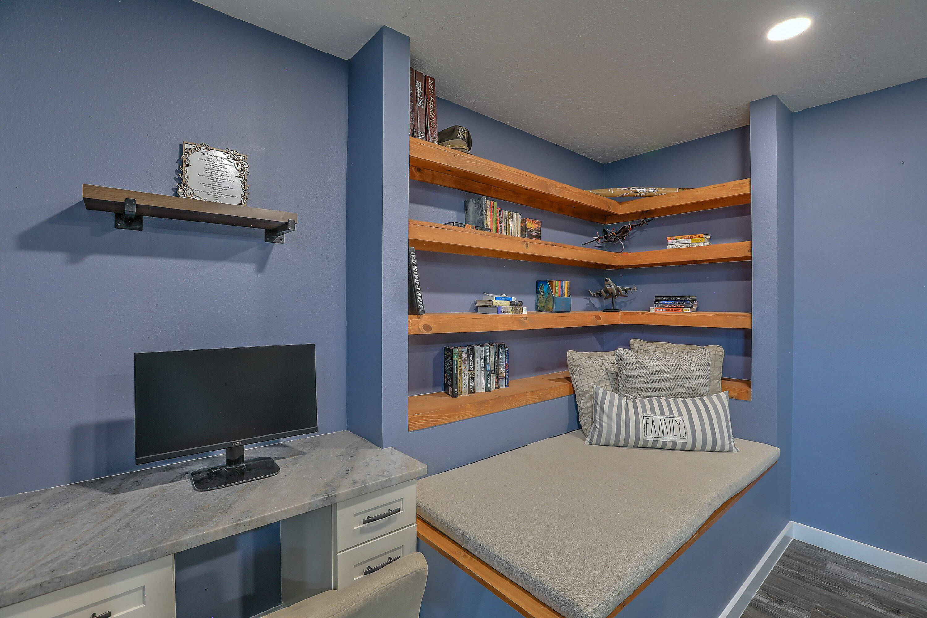 7421 WOODAL Street NE