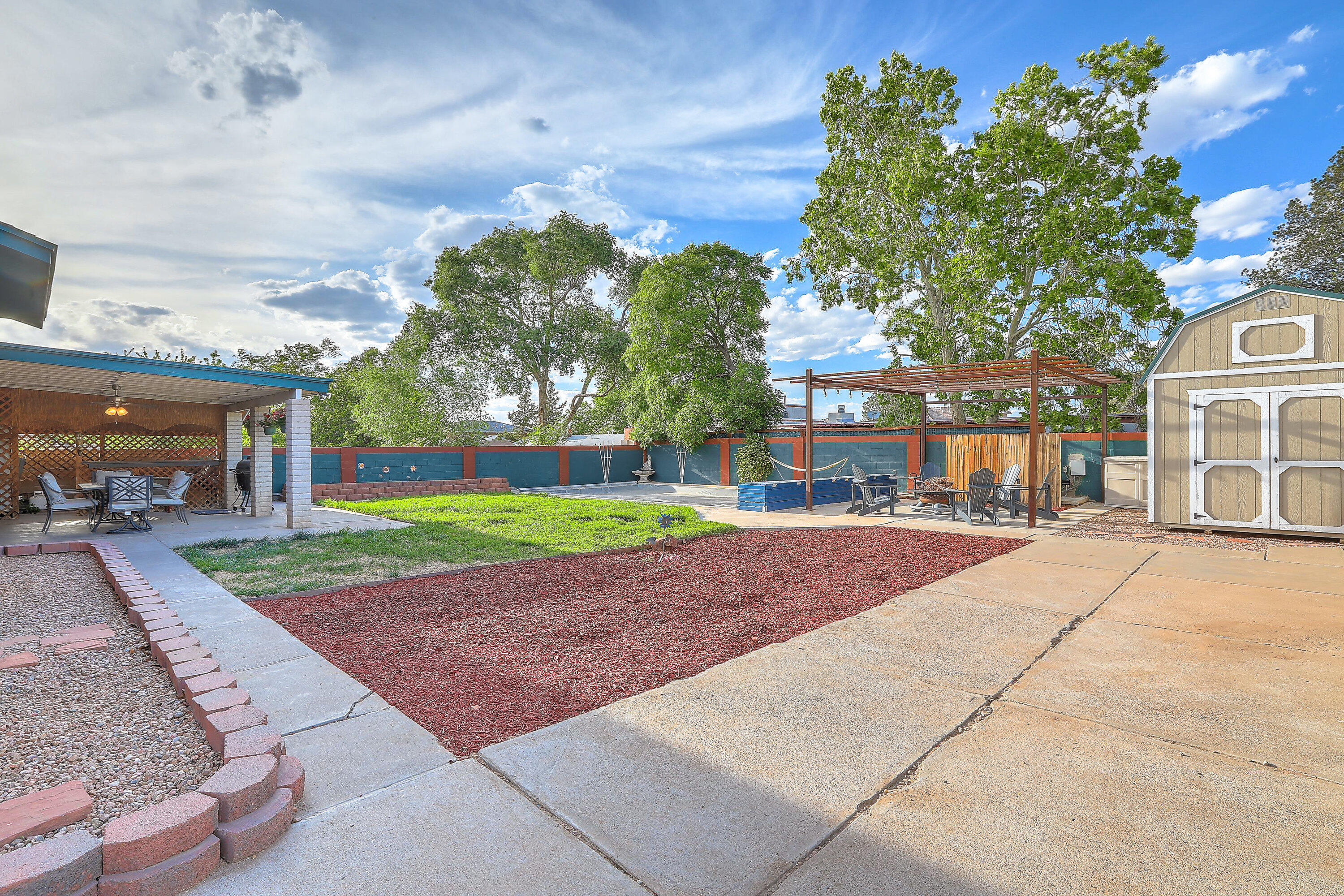 7421 WOODAL Street NE