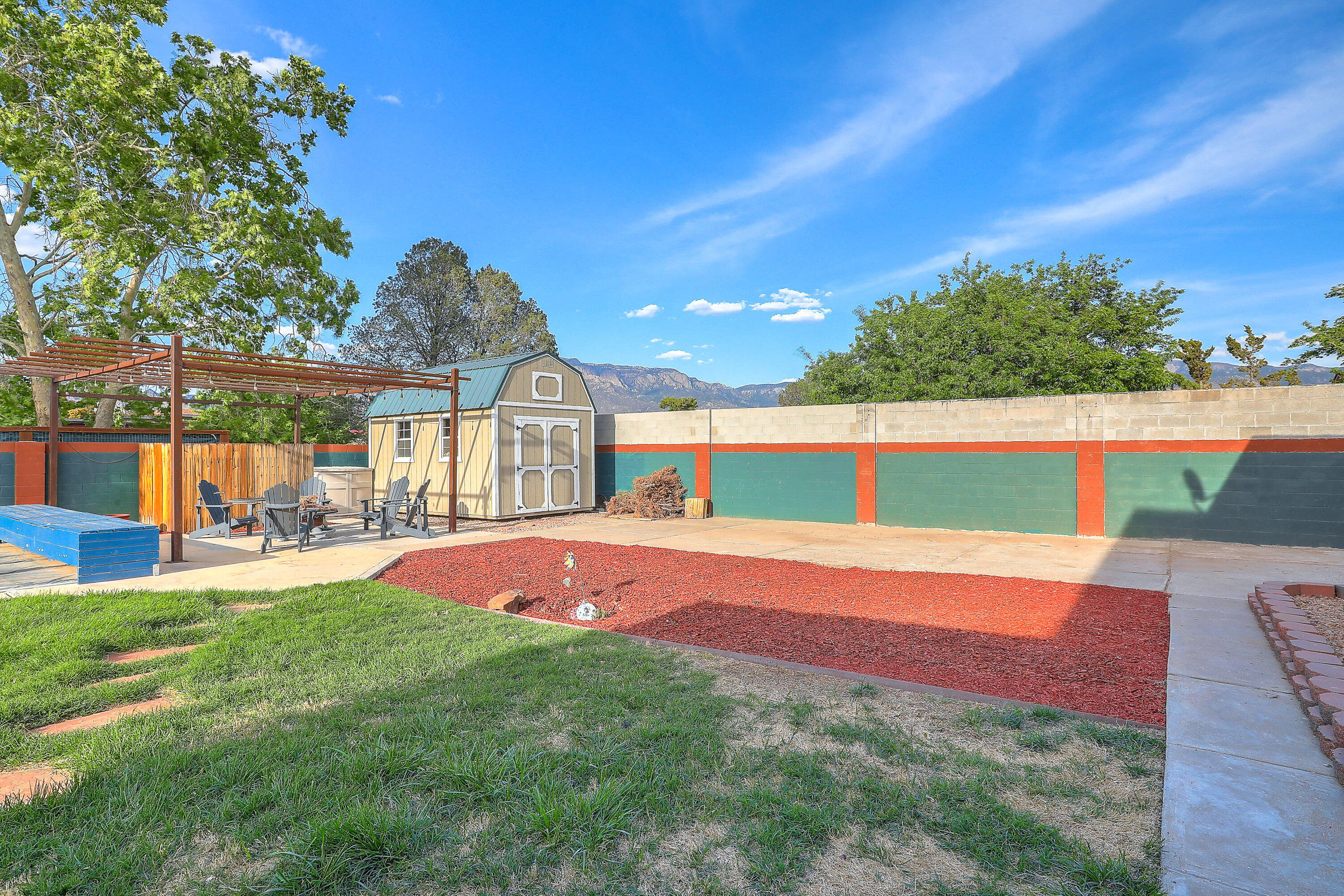 7421 WOODAL Street NE