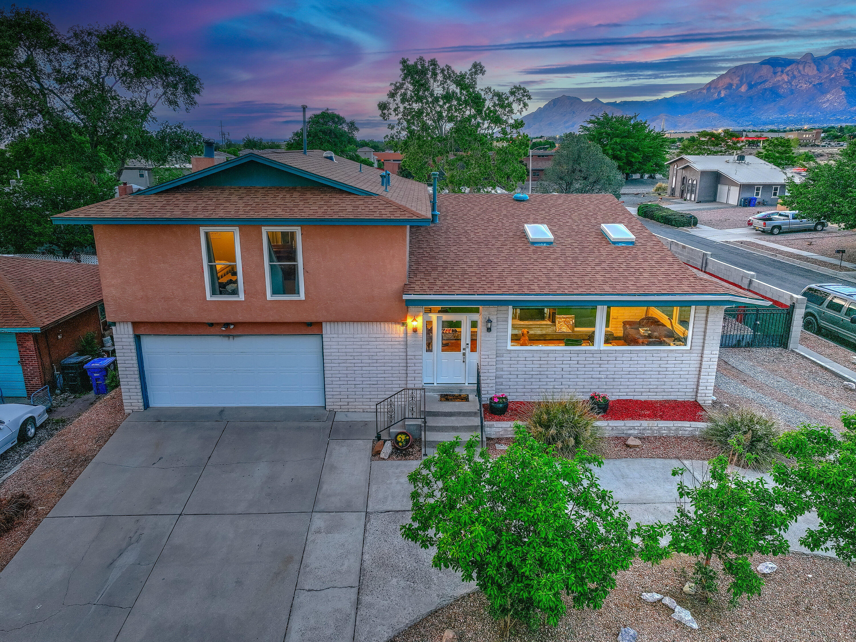 7421 WOODAL Street NE