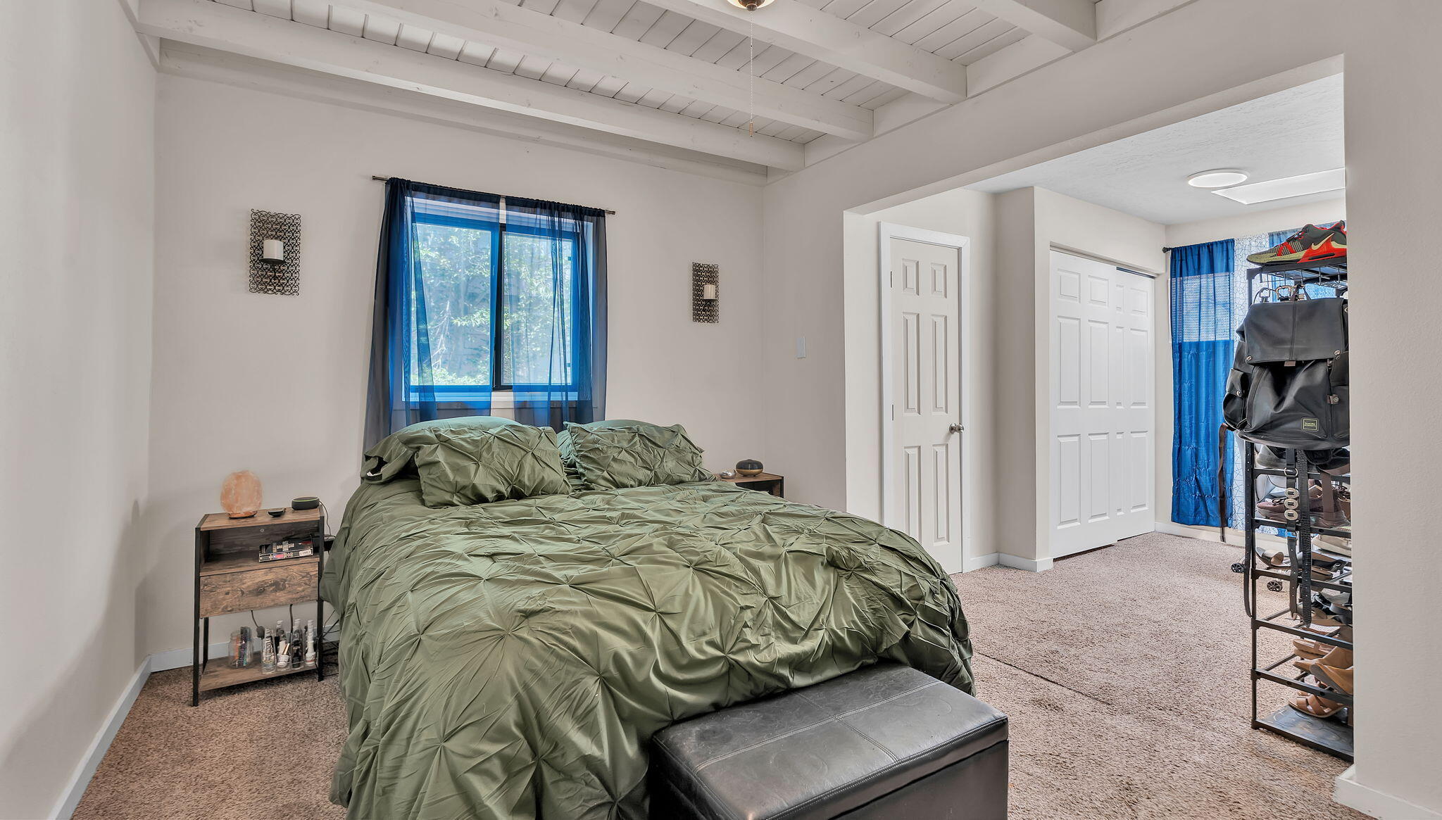 429 GENERAL HODGES Street NE