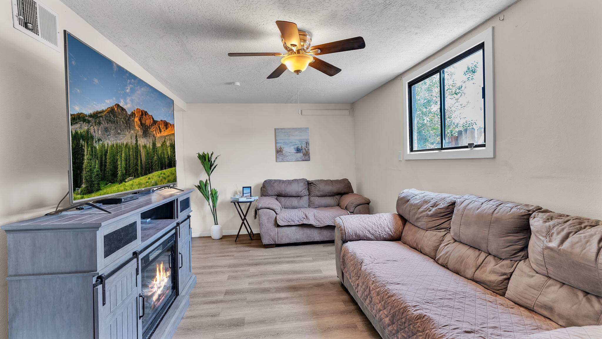 429 GENERAL HODGES Street NE