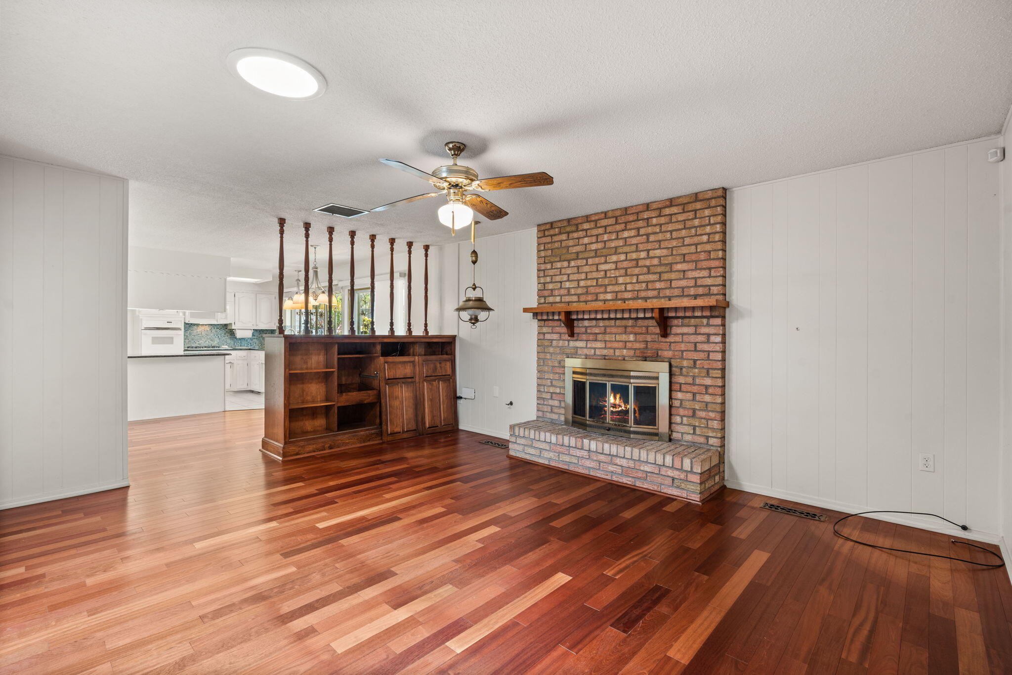 3832 BIG BEND Road NE