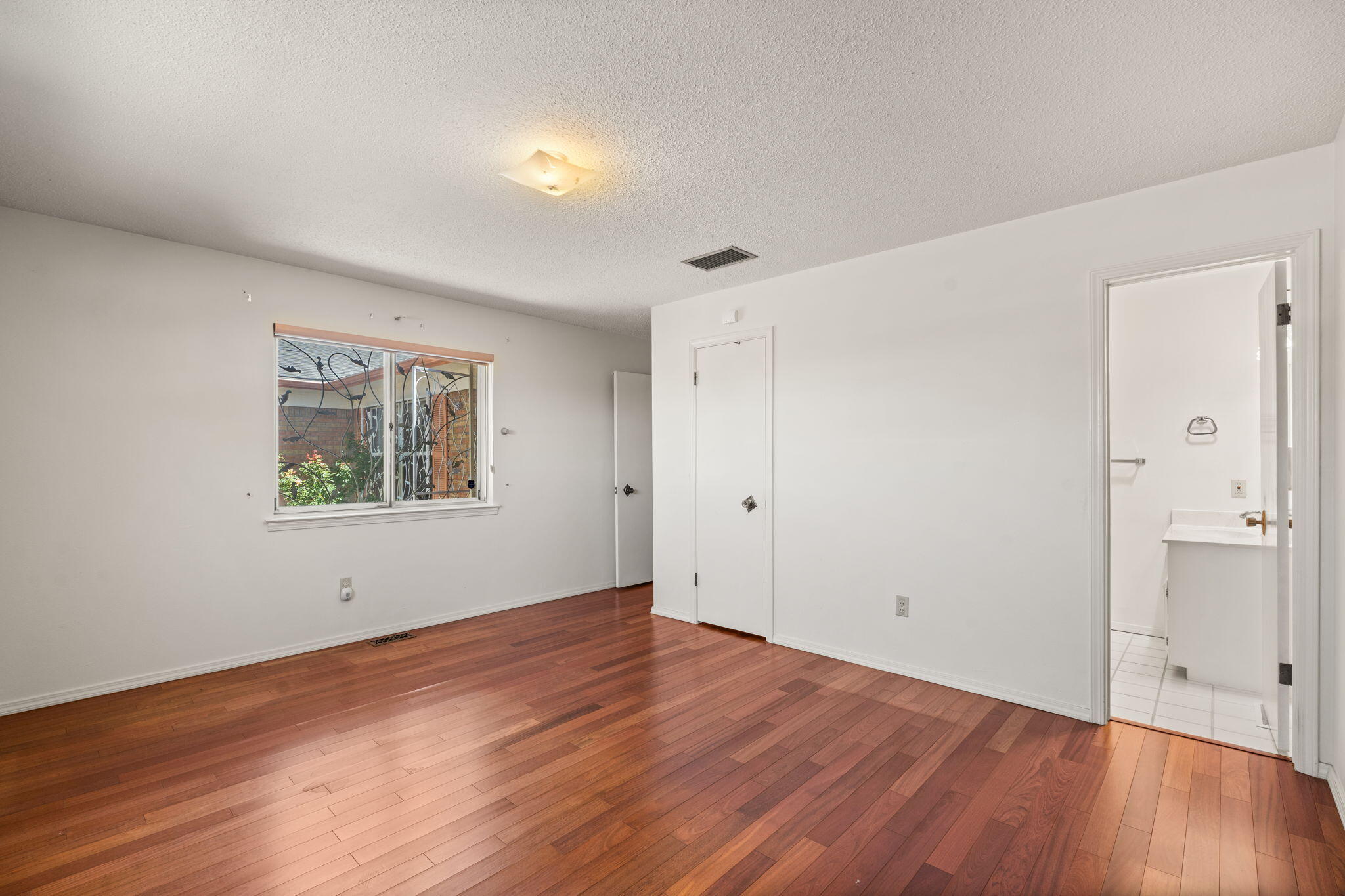 3832 BIG BEND Road NE