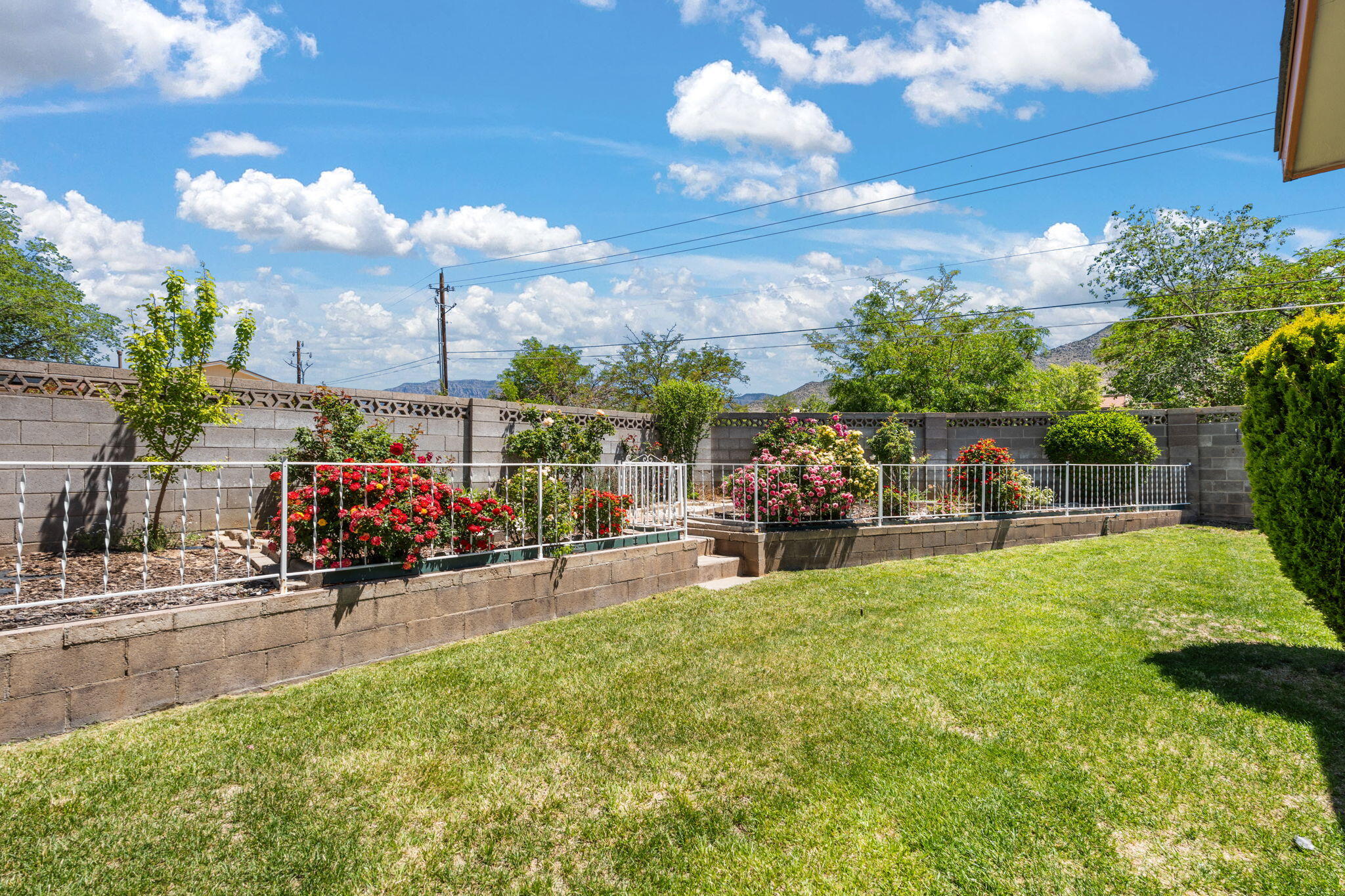 3832 BIG BEND Road NE