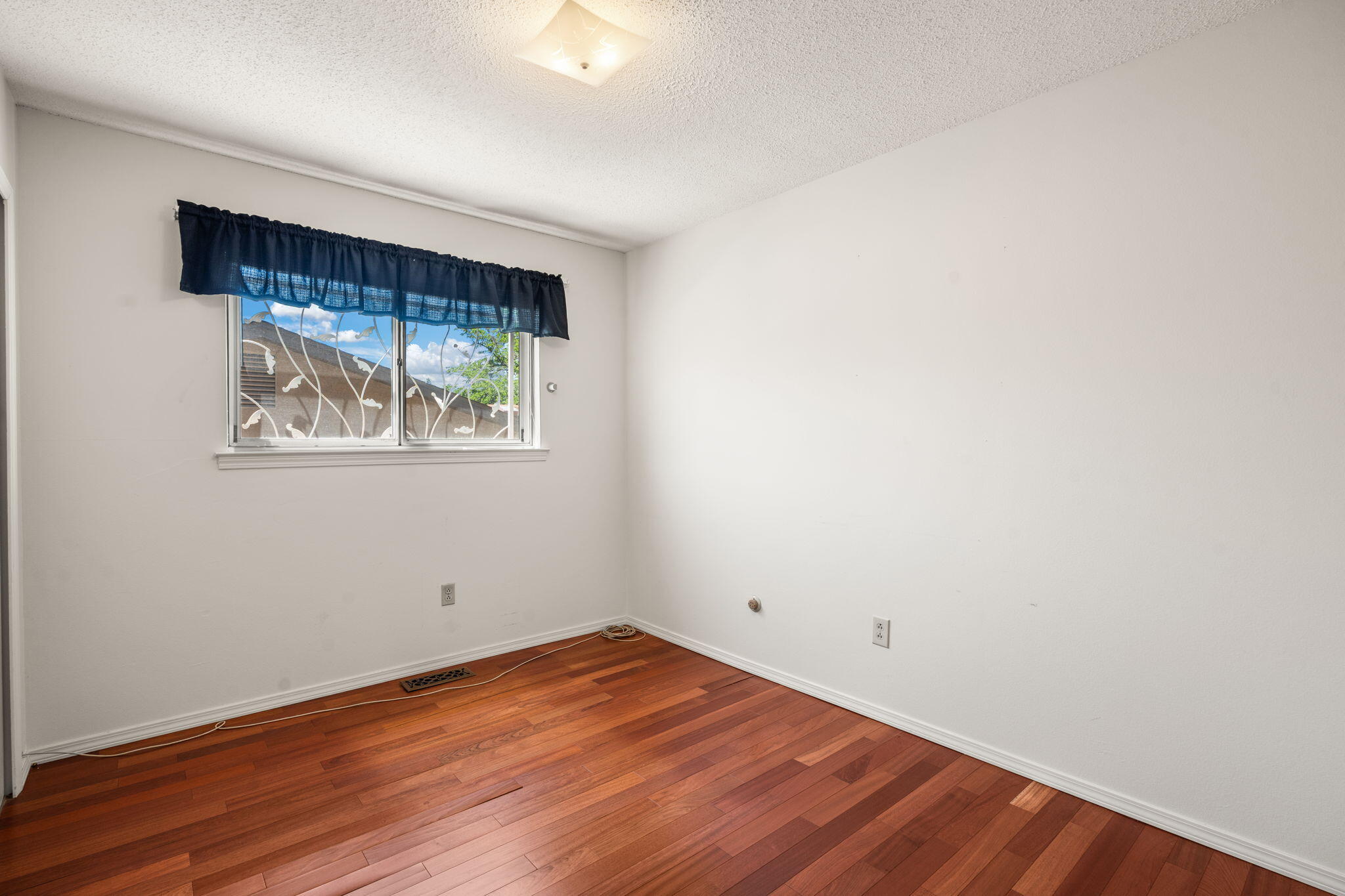 3832 BIG BEND Road NE