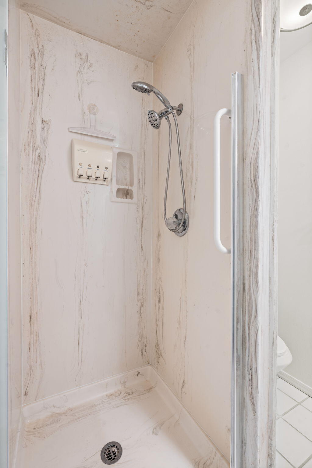 3832 BIG BEND Road NE