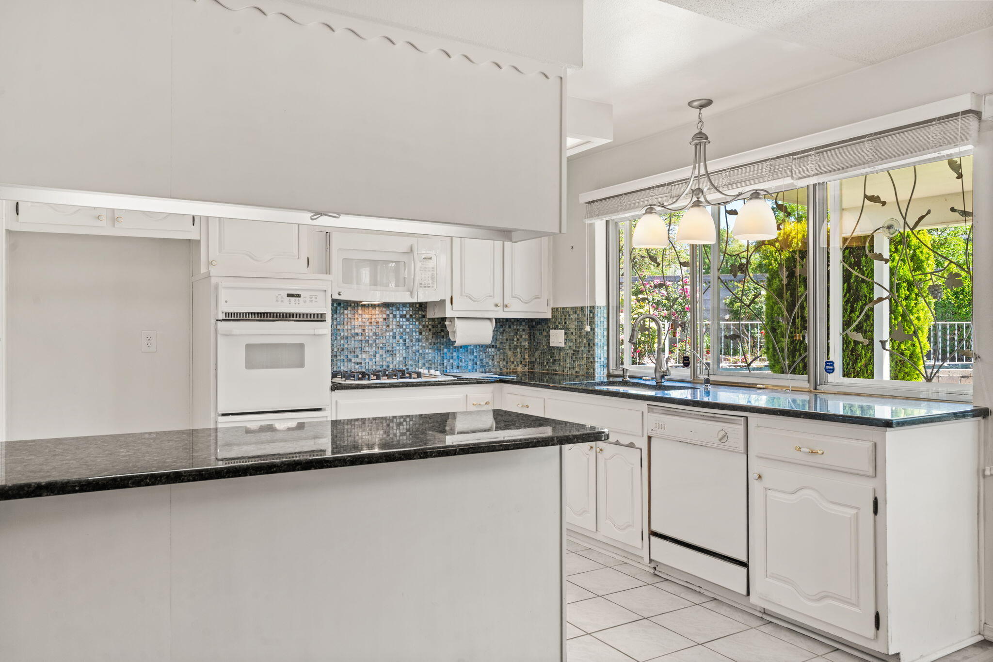 3832 BIG BEND Road NE