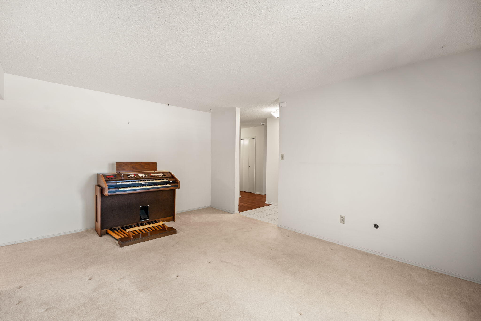 3832 BIG BEND Road NE