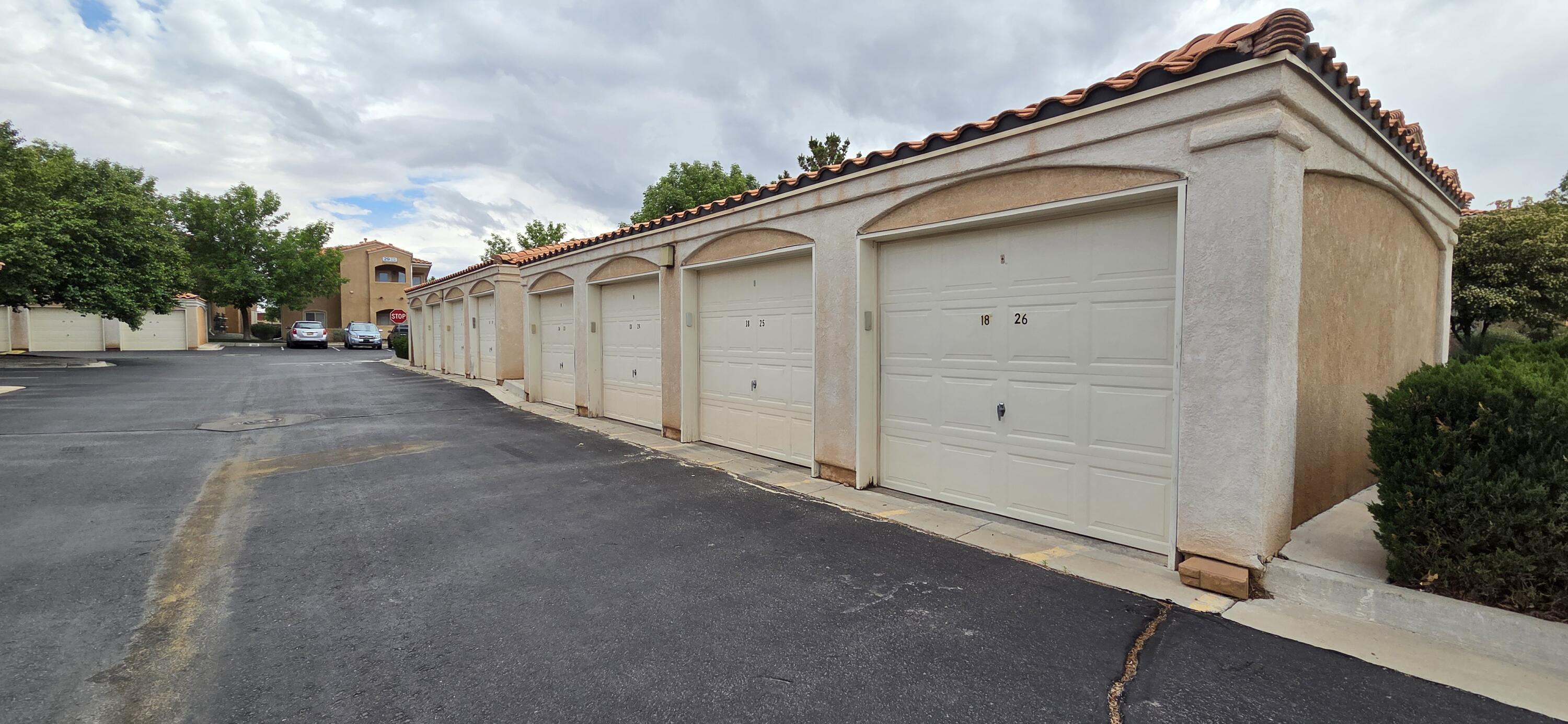 6800 Vista Del Norte Drive NE 1825