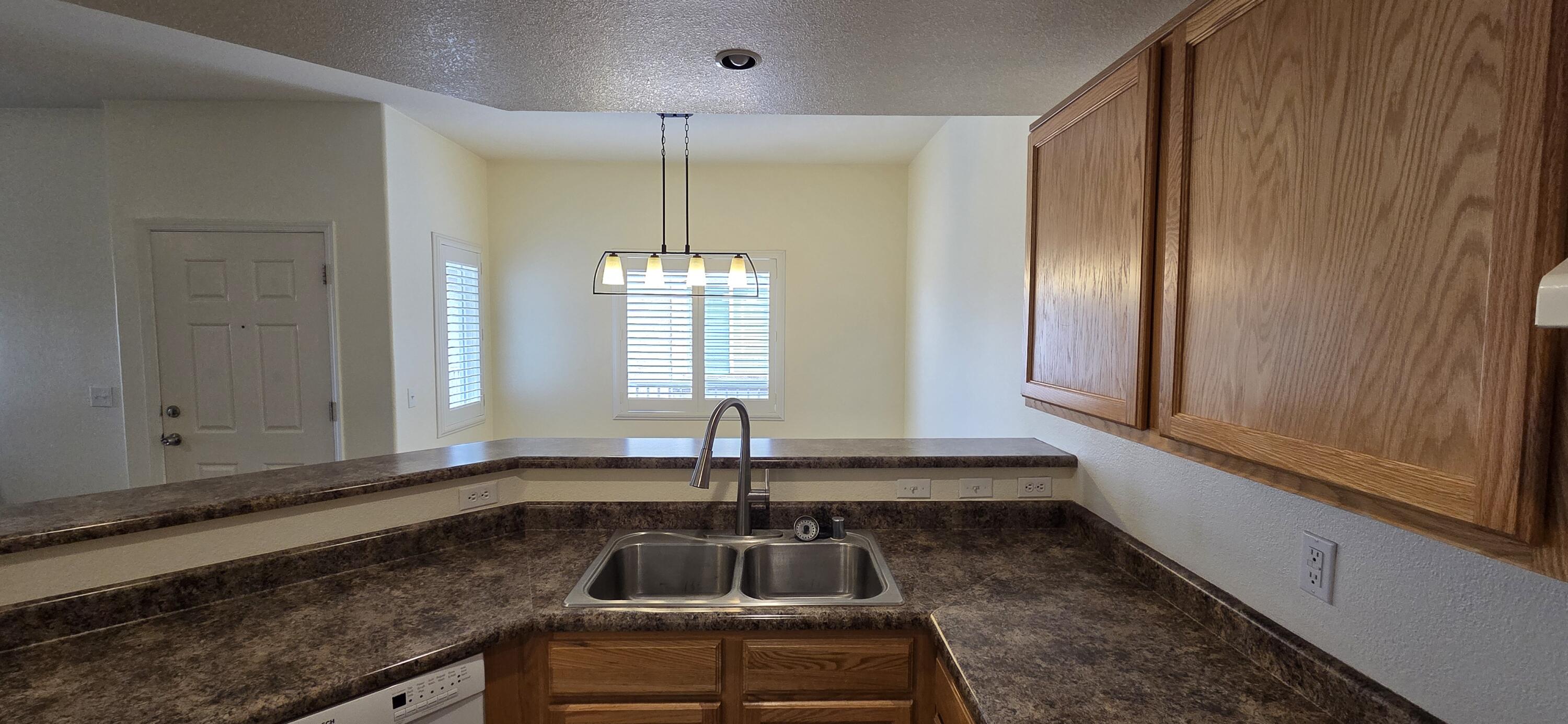 6800 Vista Del Norte Drive NE 1825