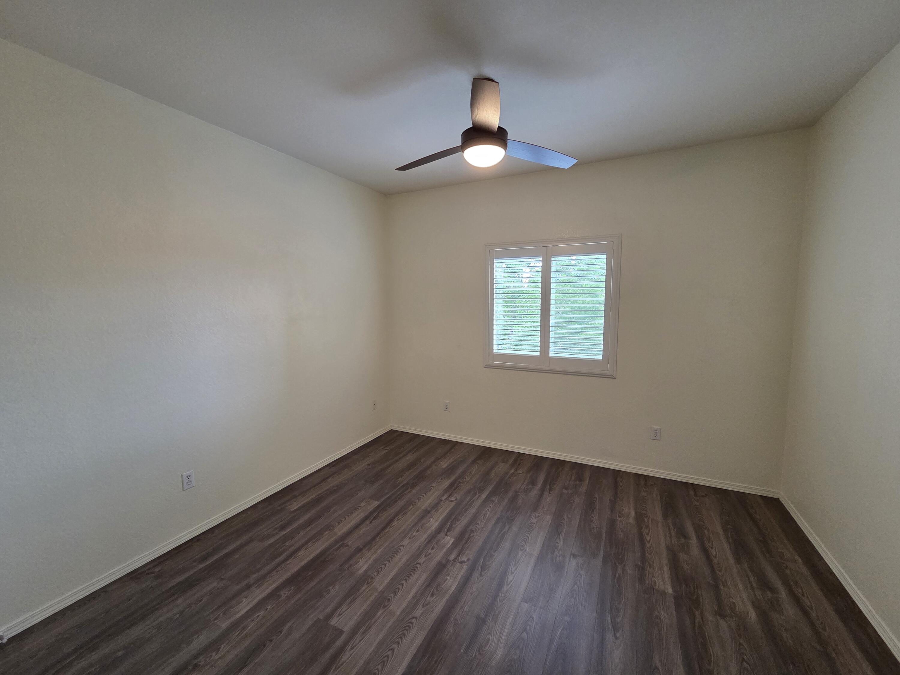 6800 Vista Del Norte Drive NE 1825