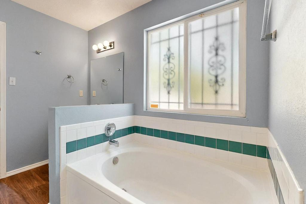 11500 MEDICINE BOW Place SE