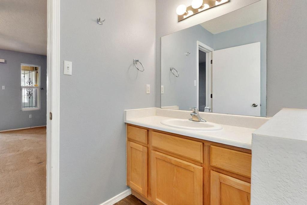 11500 MEDICINE BOW Place SE