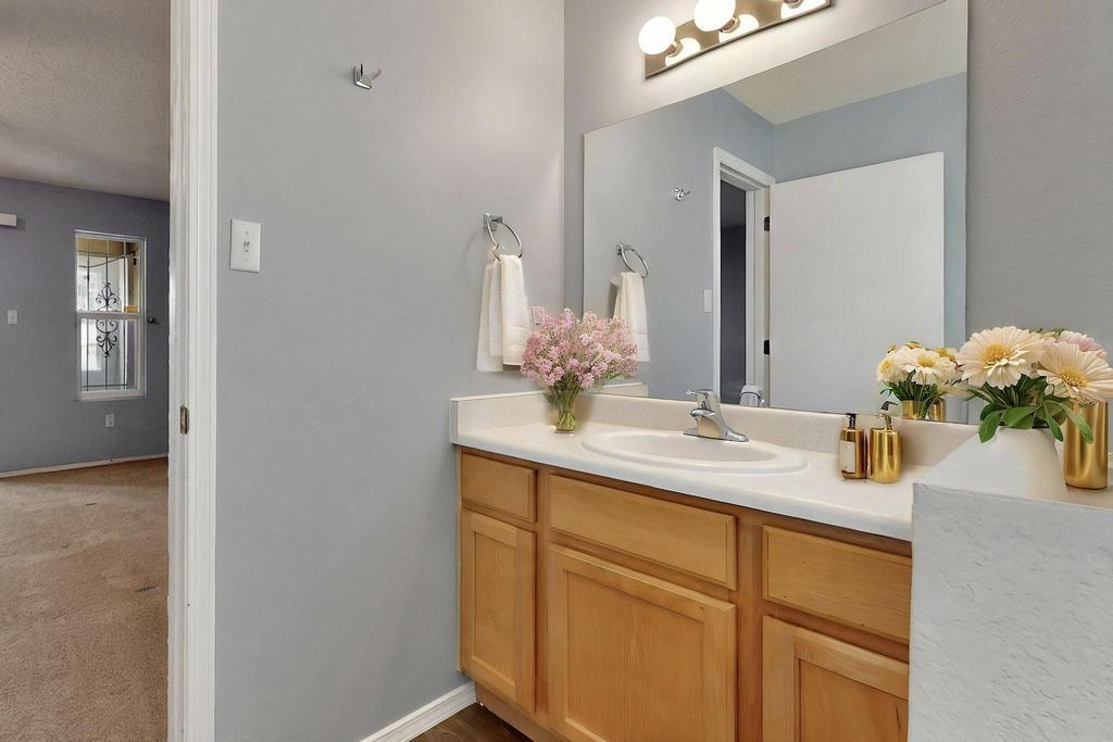 11500 MEDICINE BOW Place SE