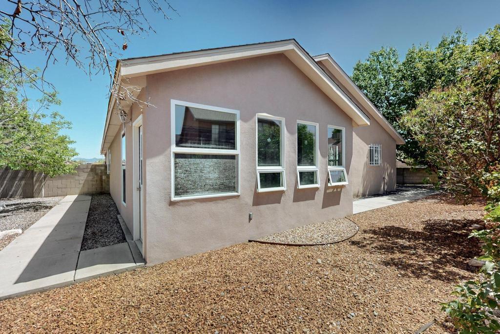 11500 MEDICINE BOW Place SE