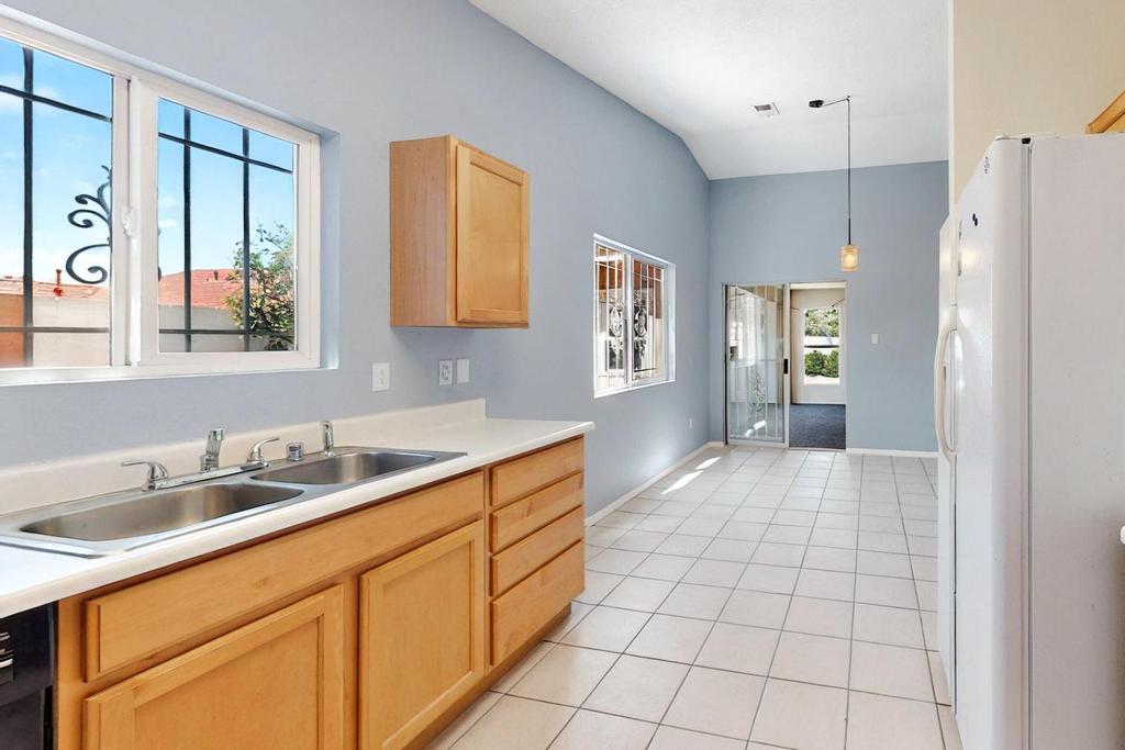 11500 MEDICINE BOW Place SE