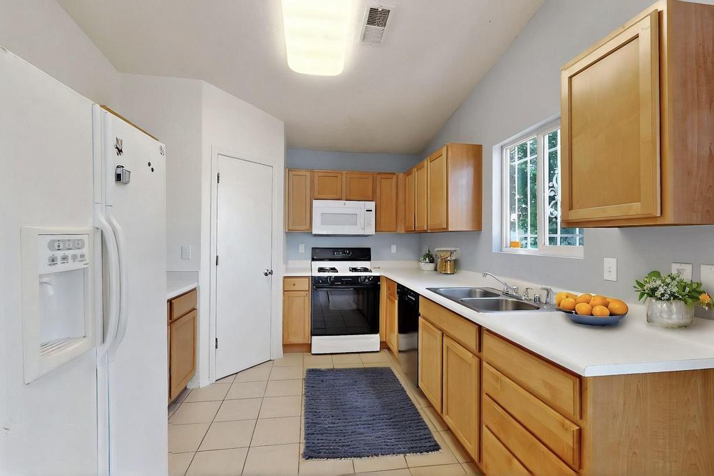 11500 MEDICINE BOW Place SE