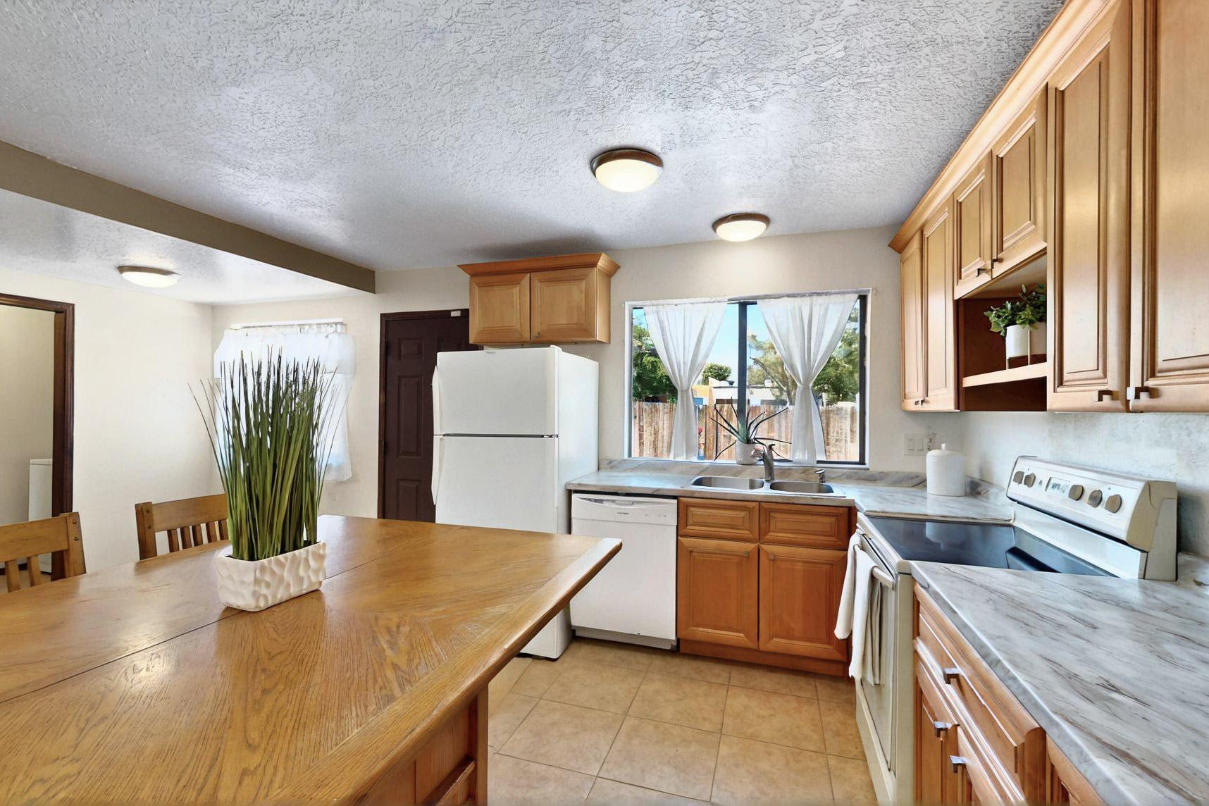 3039 Prenda De Oro Drive NW