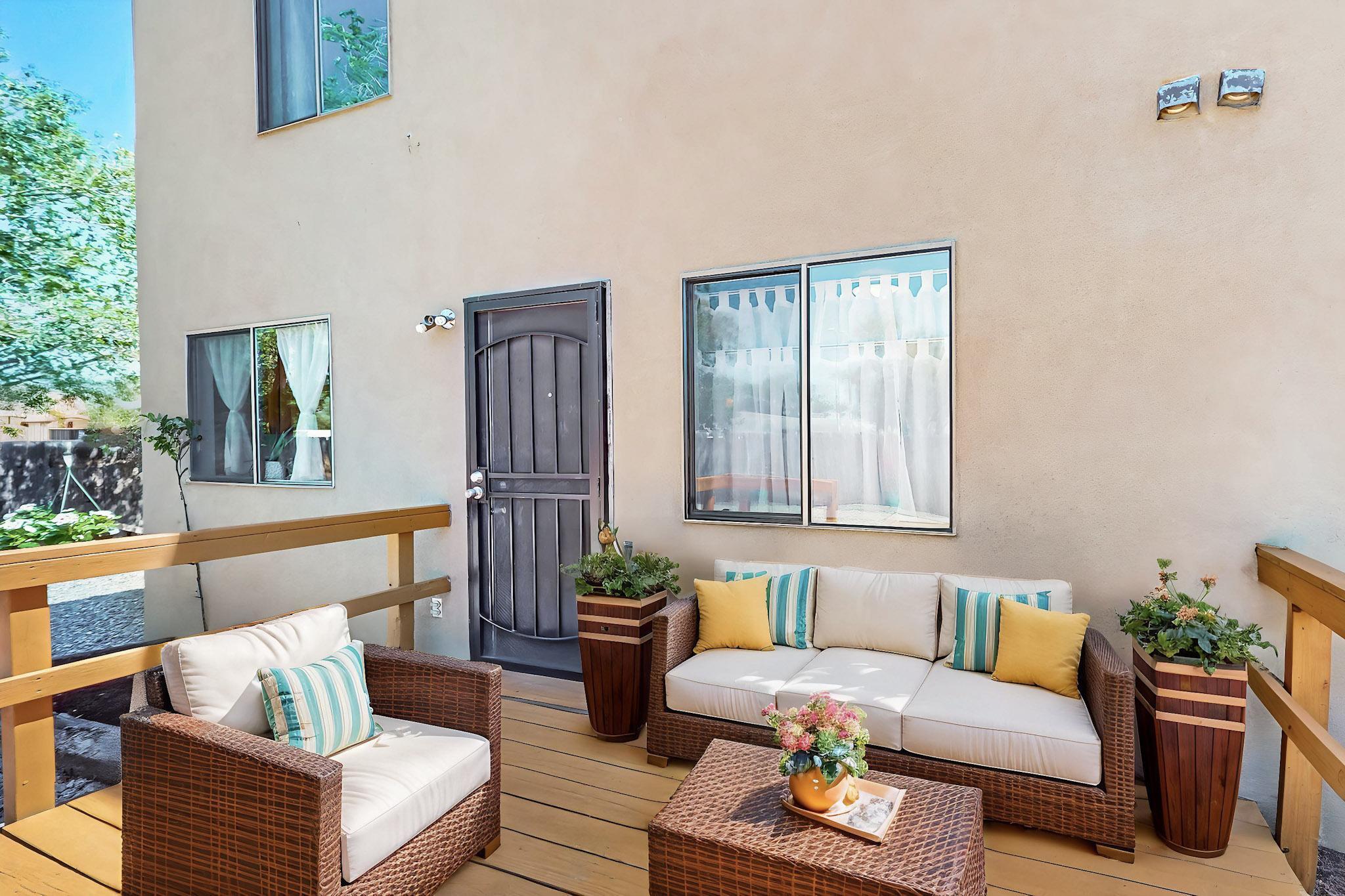 3039 Prenda De Oro Drive NW