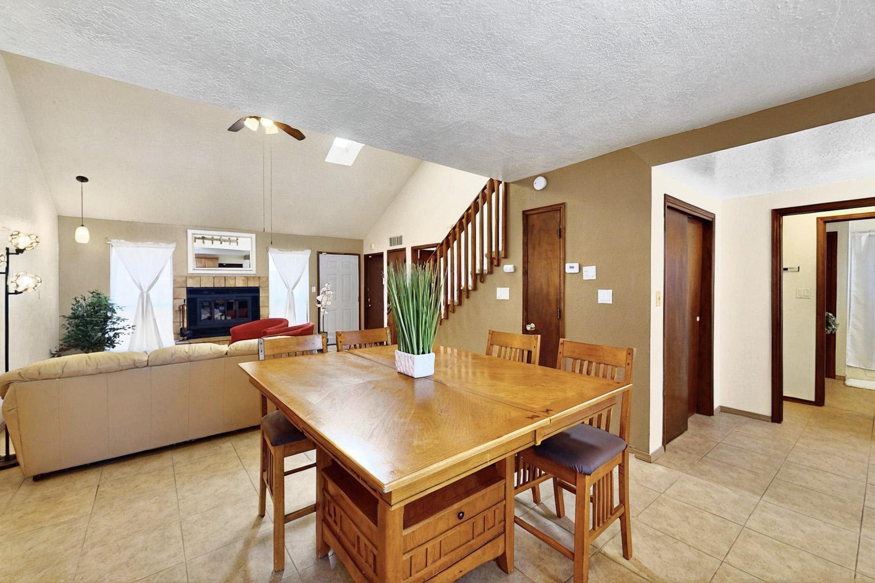 3039 Prenda De Oro Drive NW