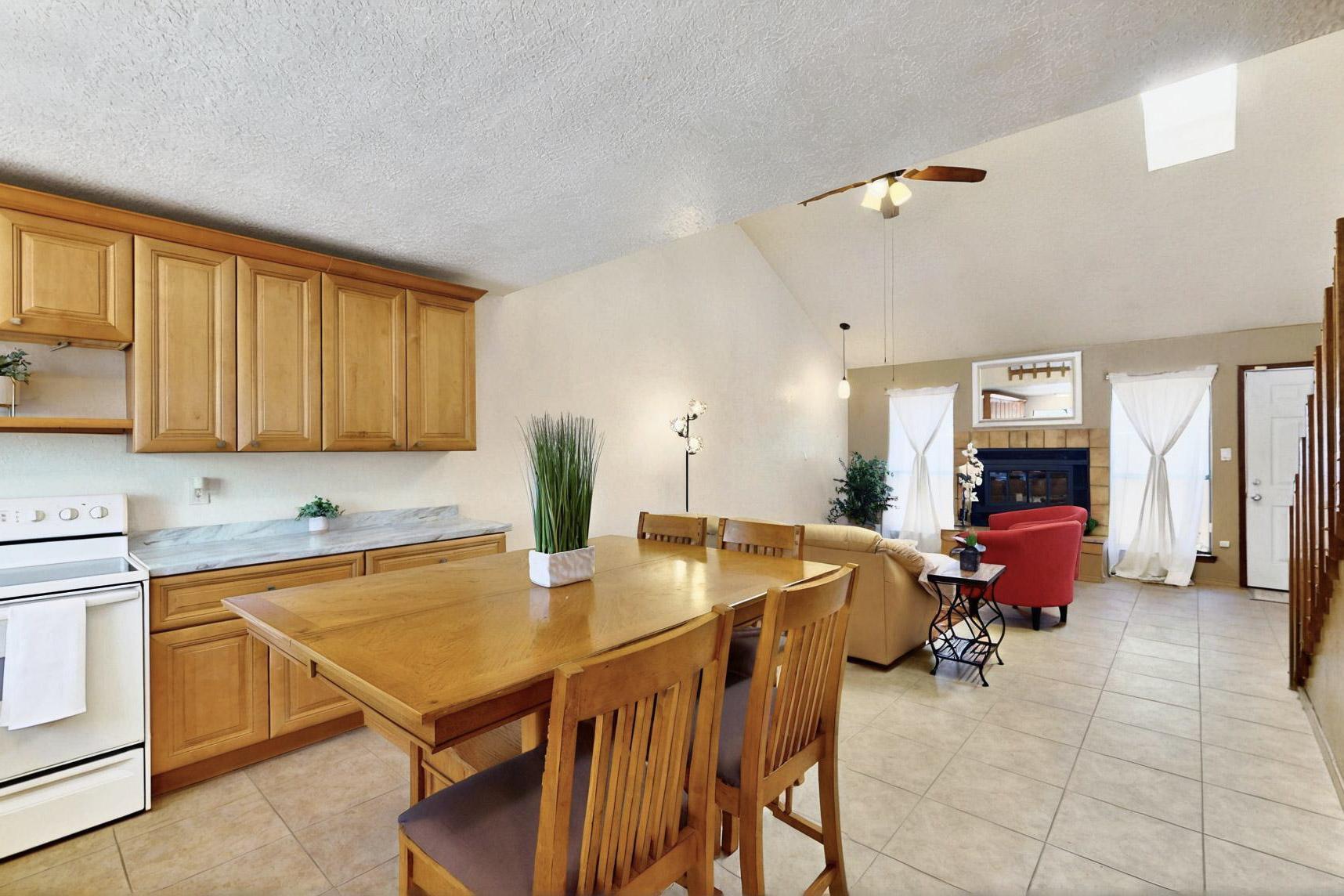 3039 Prenda De Oro Drive NW