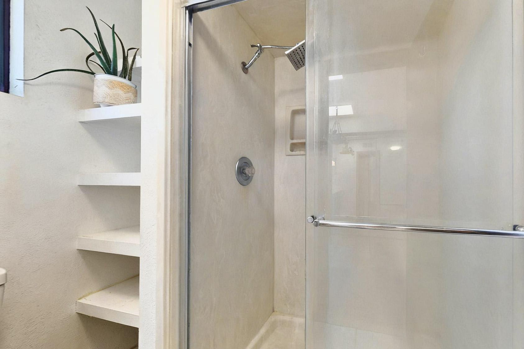 3039 Prenda De Oro Drive NW