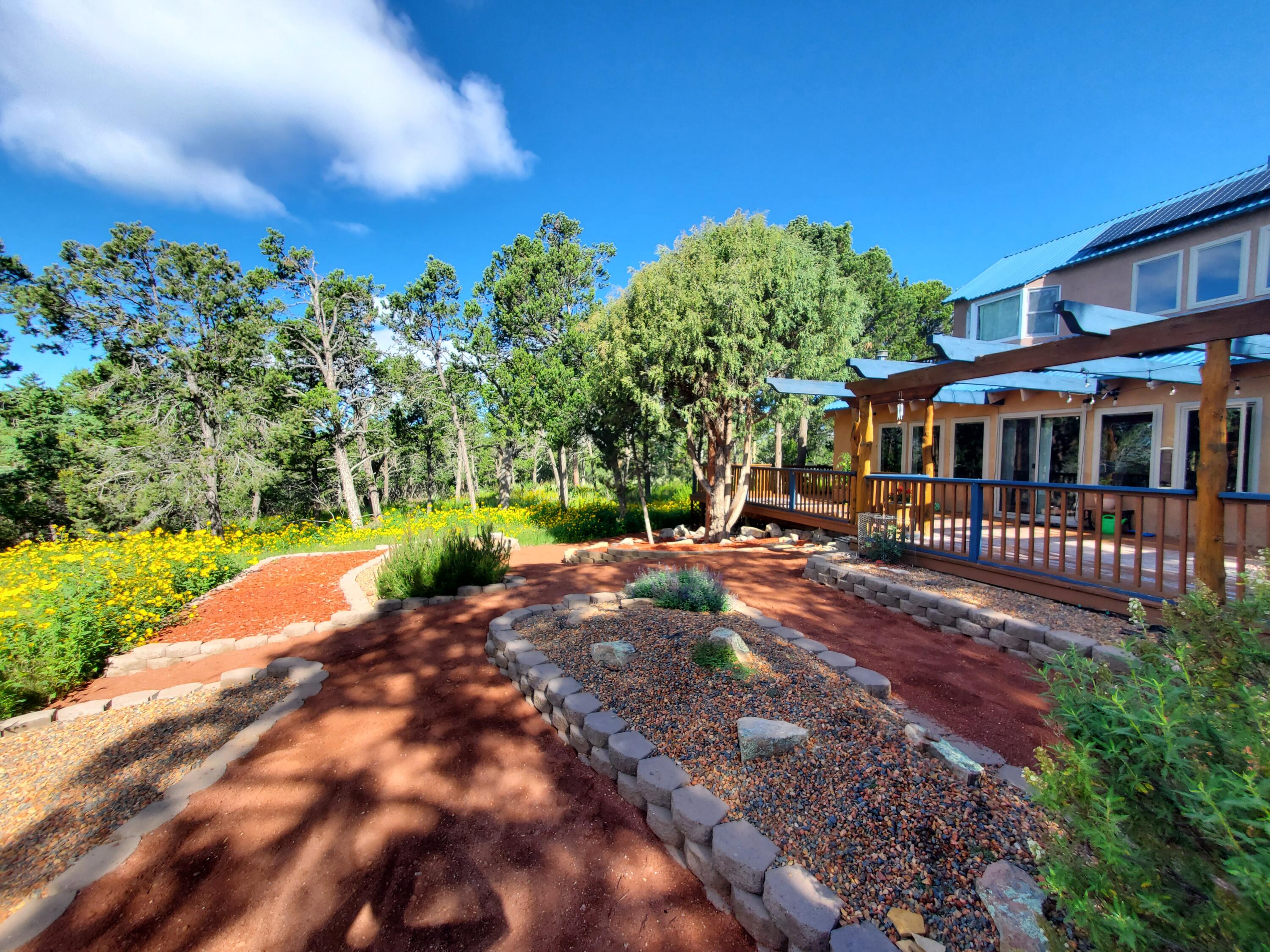 75 Peacock Lane